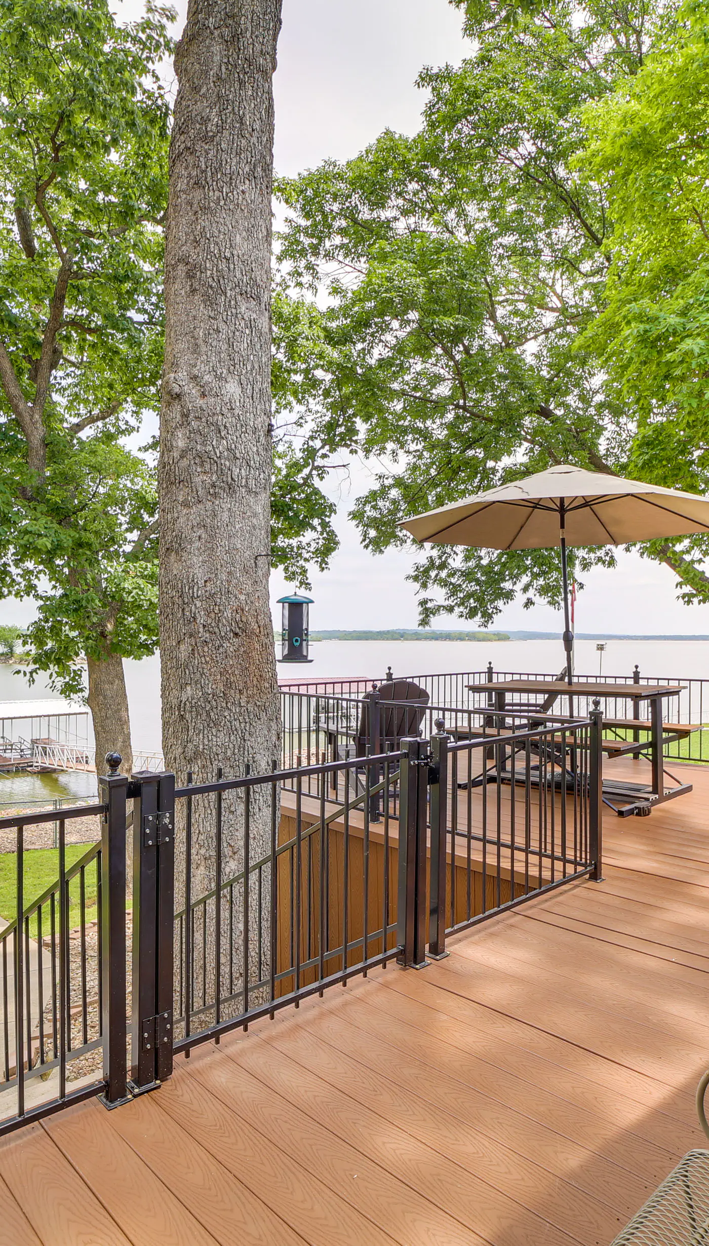 2 Boat Docks: Grand Lake Waterfront Home