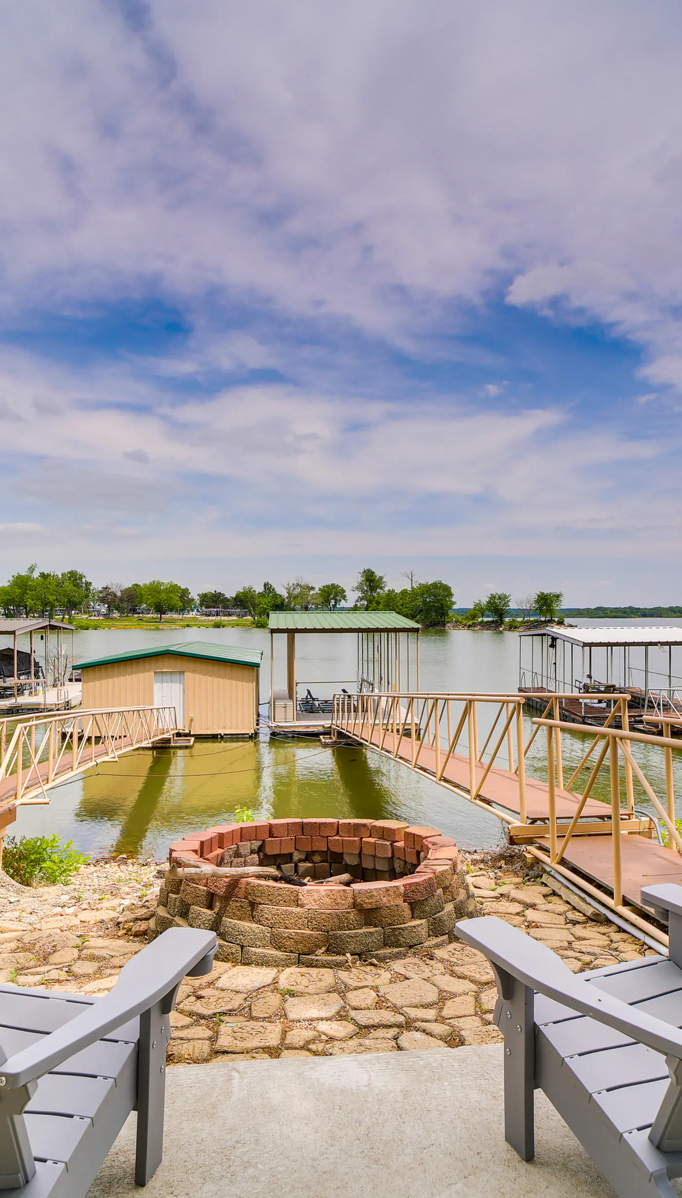 2 Boat Docks: Grand Lake Waterfront Home