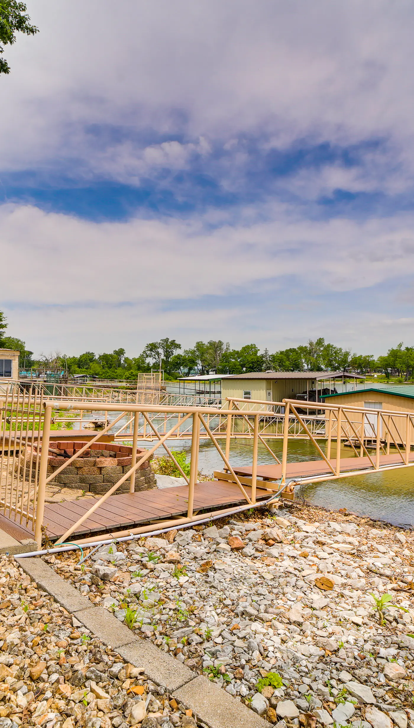 2 Boat Docks: Grand Lake Waterfront Home