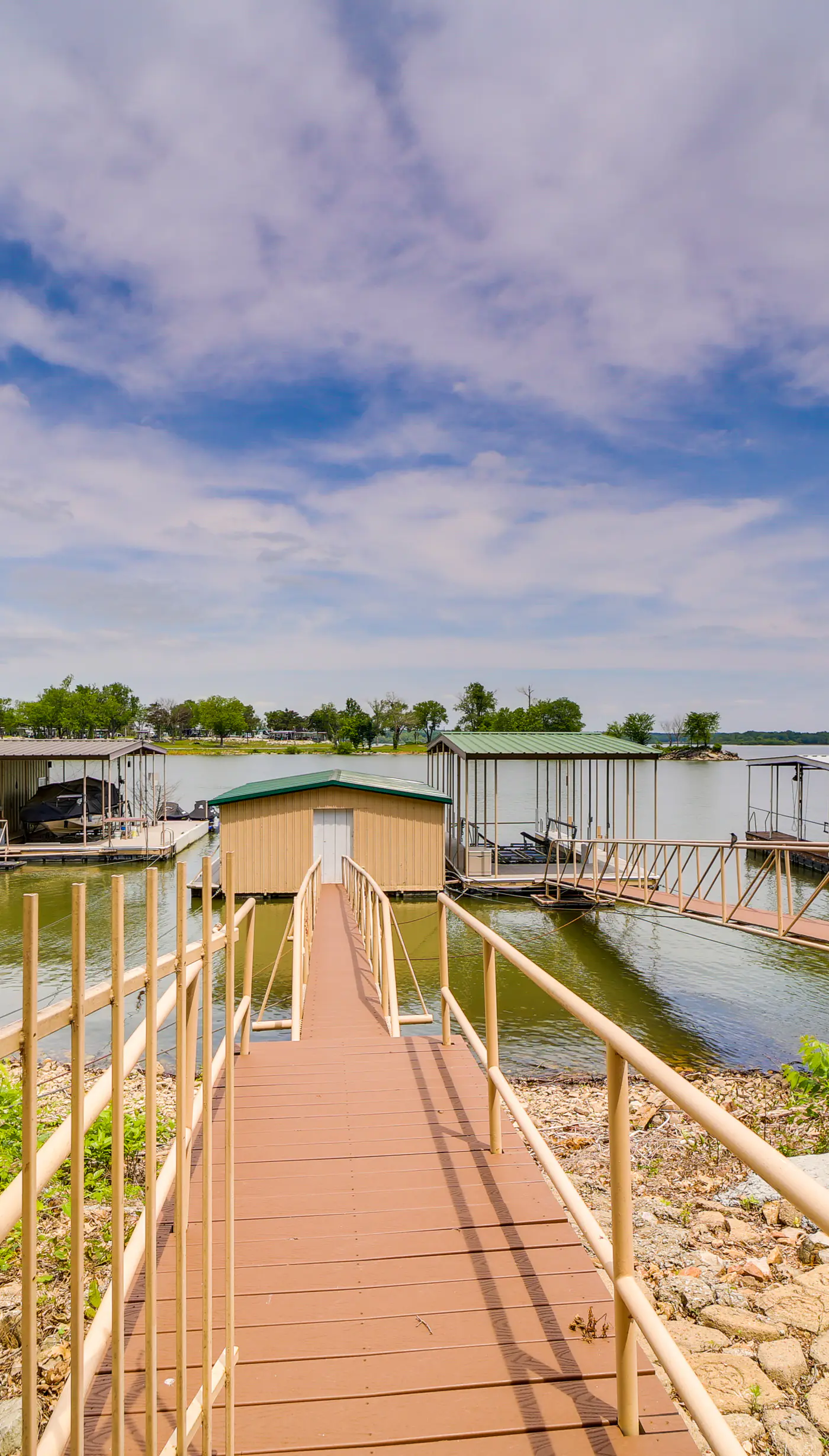 2 Boat Docks: Grand Lake Waterfront Home