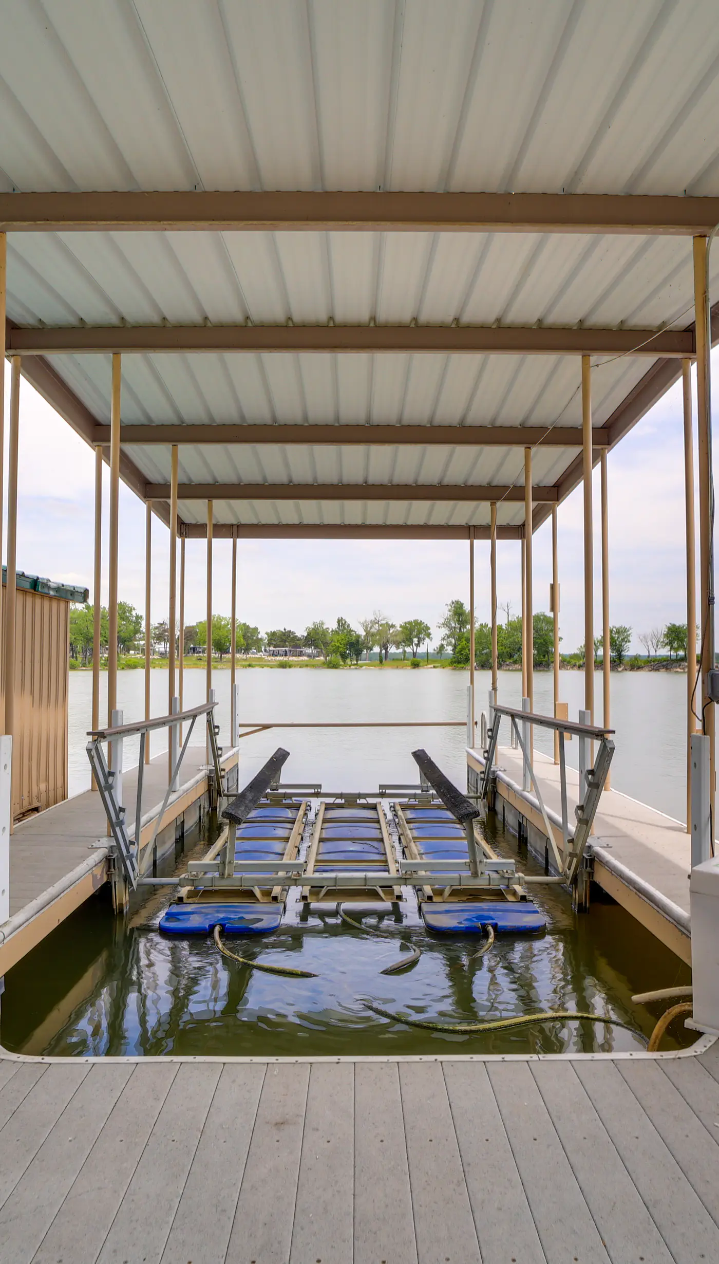 2 Boat Docks: Grand Lake Waterfront Home