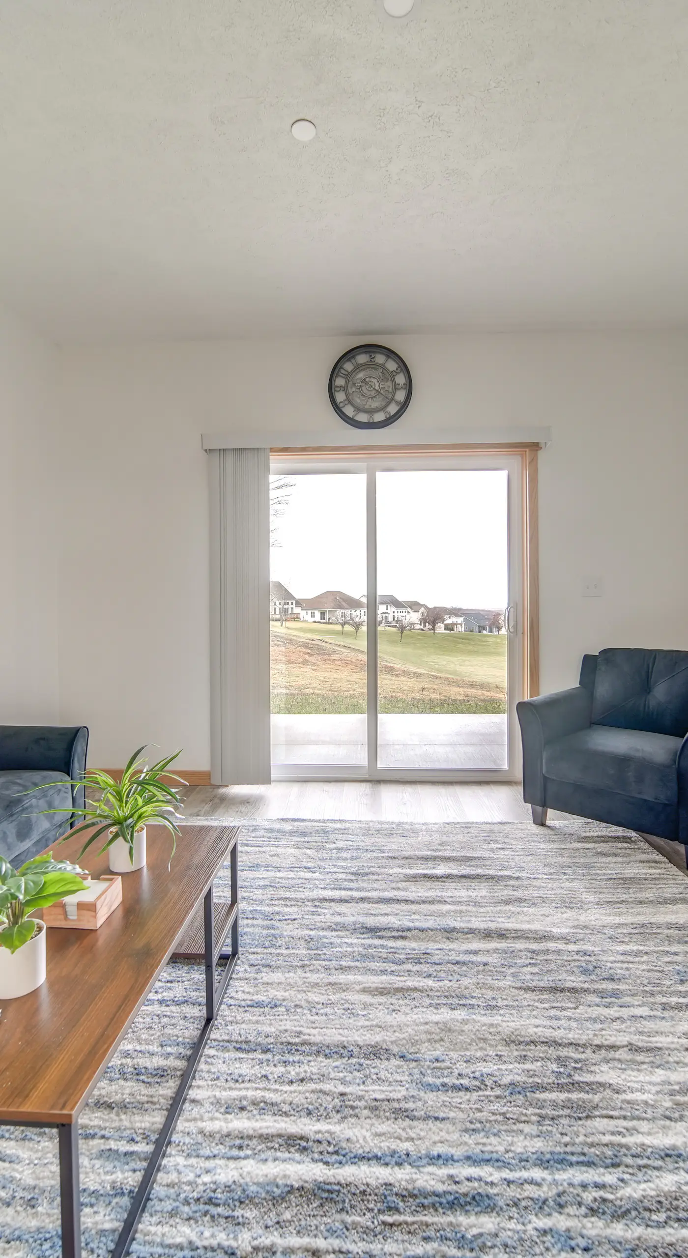 Golf Course View: Centrally Located Condo in Erie