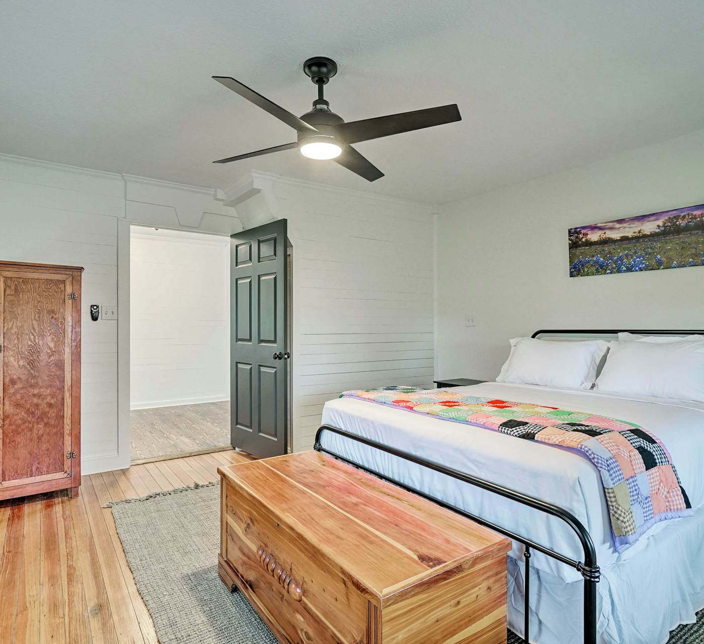 Fire Pit, Pickleball, Pool! Schulenburg Farmhouse