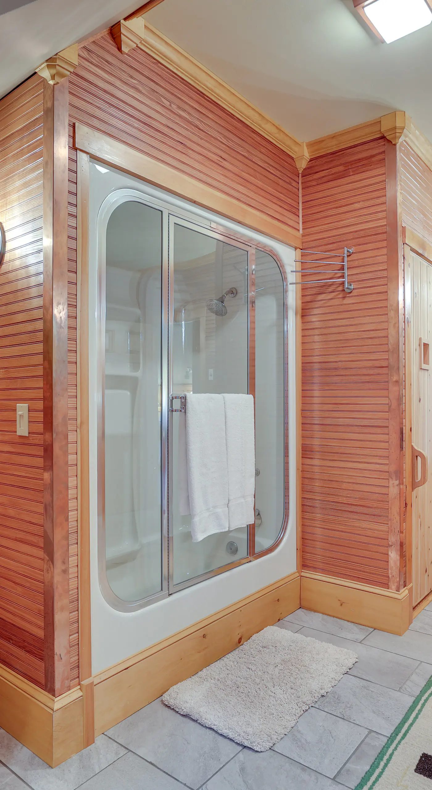 Ski-In/Ski-Out w/ Sauna in Jay Ski Peak Resort!