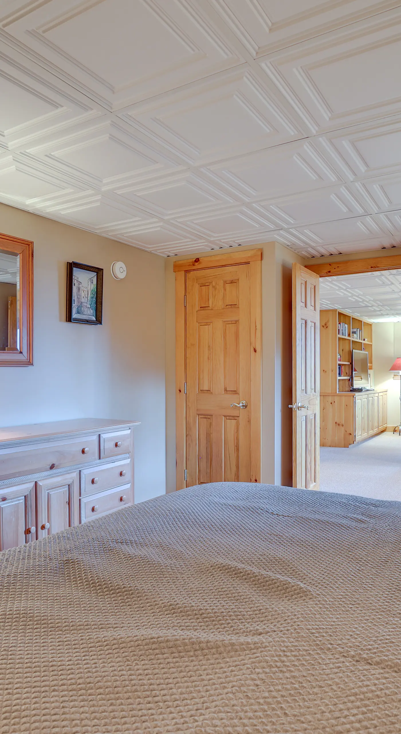 Ski-In/Ski-Out w/ Sauna in Jay Ski Peak Resort!