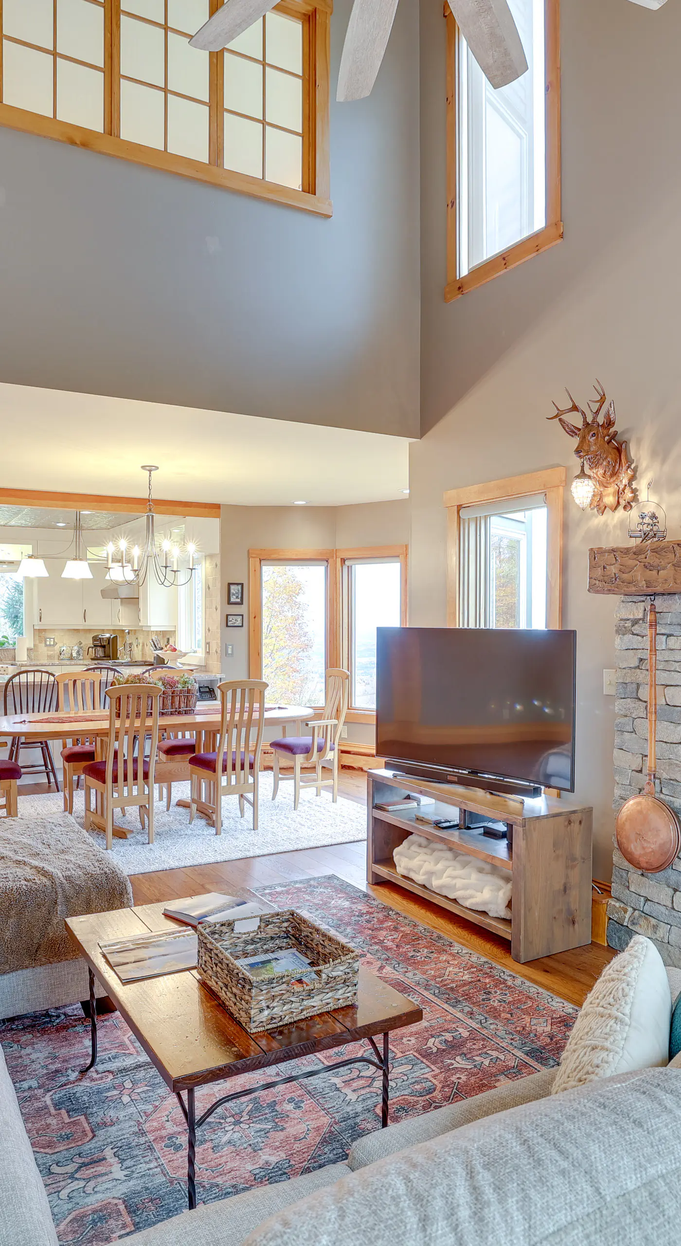 Ski-In/Ski-Out w/ Sauna in Jay Ski Peak Resort!