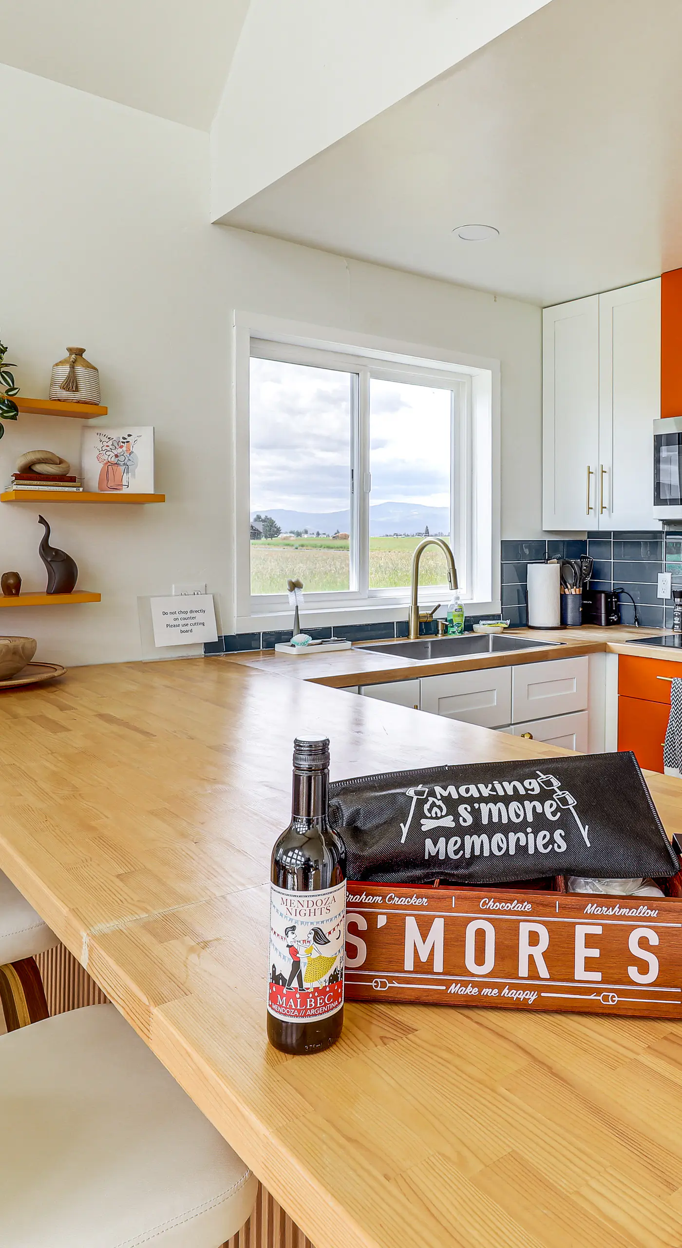 Kalispell Mountain Getaway w/ Hot Tub & Fire Pit!