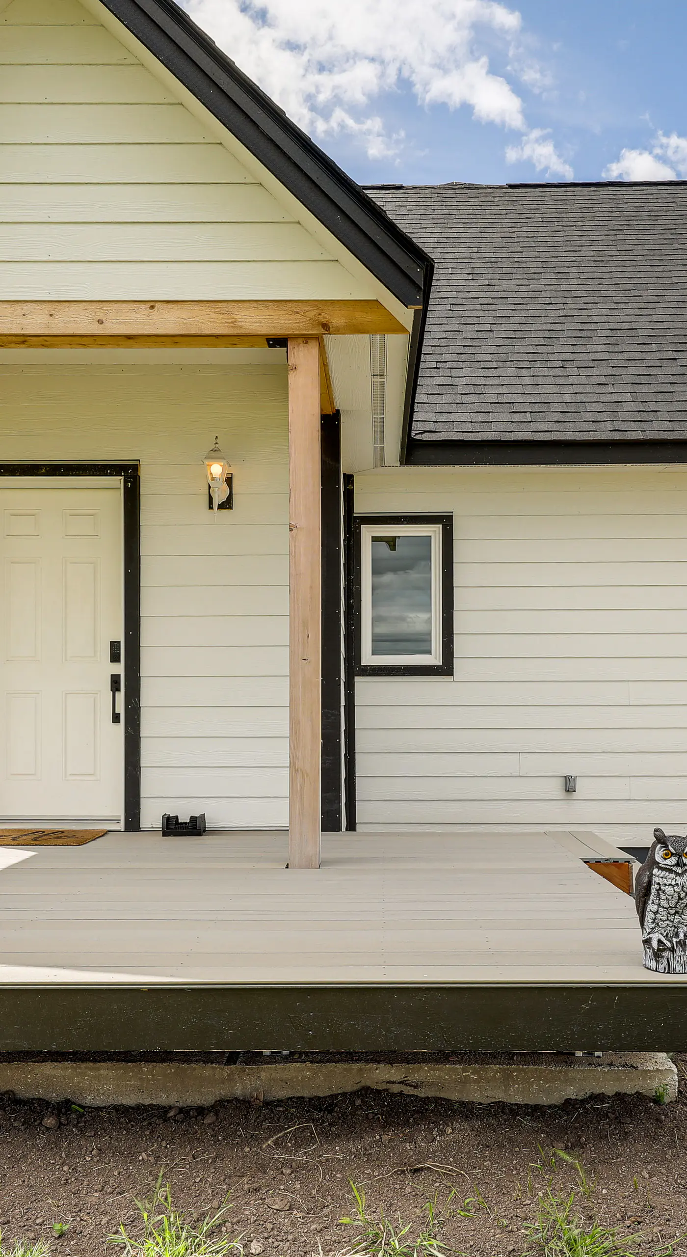 Kalispell Mountain Getaway w/ Hot Tub & Fire Pit!