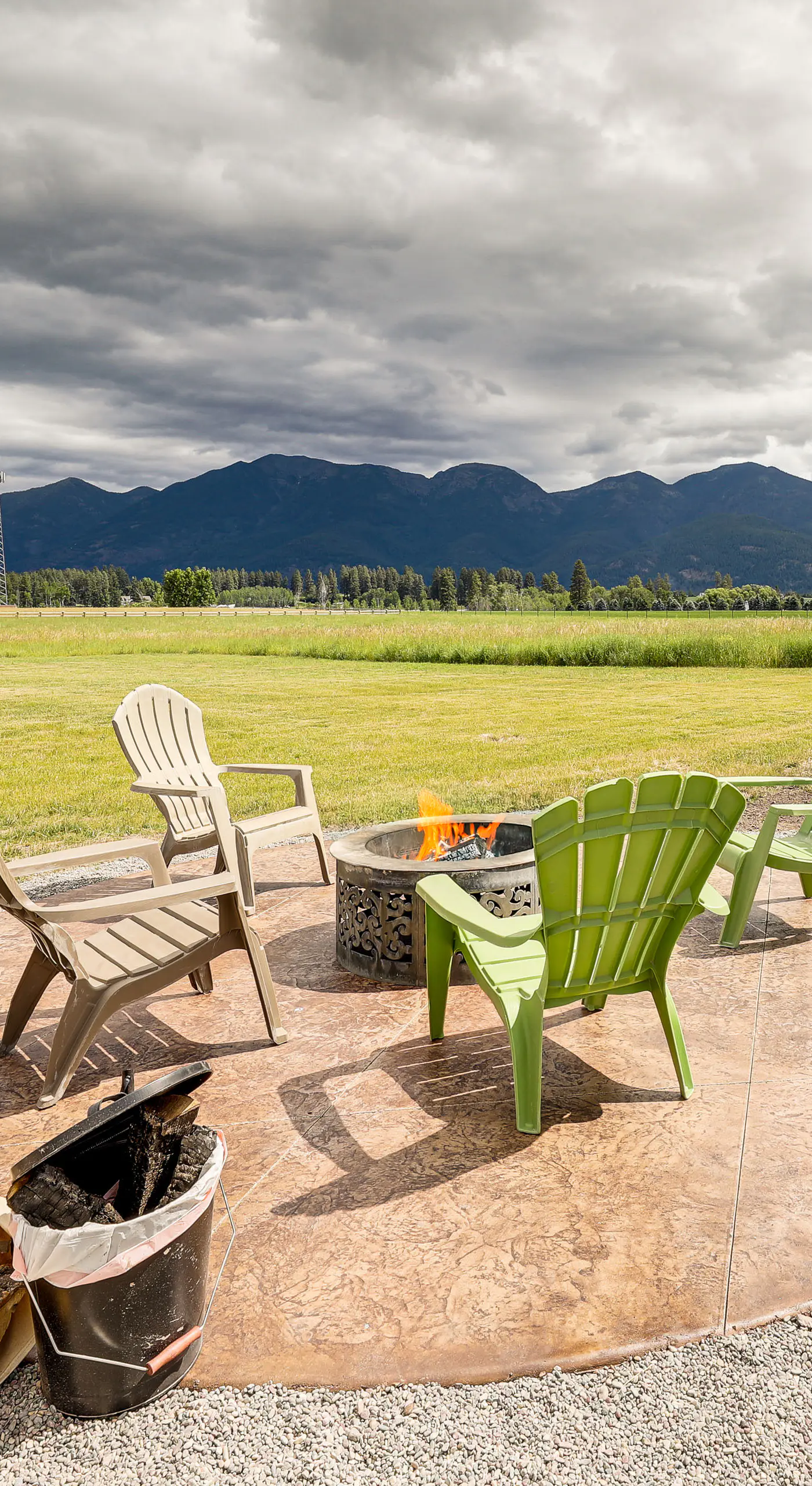 Kalispell Mountain Getaway w/ Hot Tub & Fire Pit!