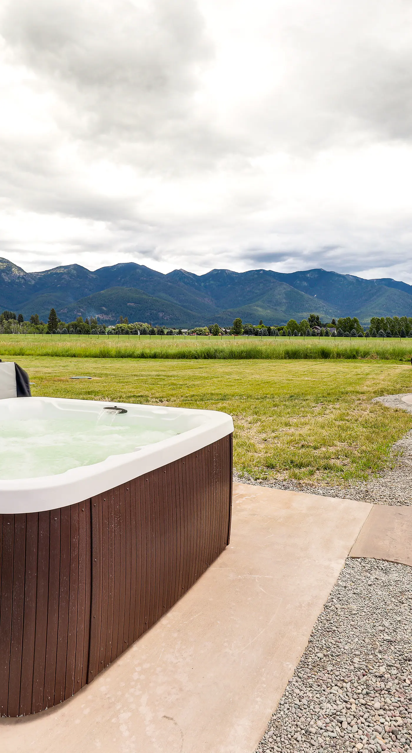 Kalispell Mountain Getaway w/ Hot Tub & Fire Pit!