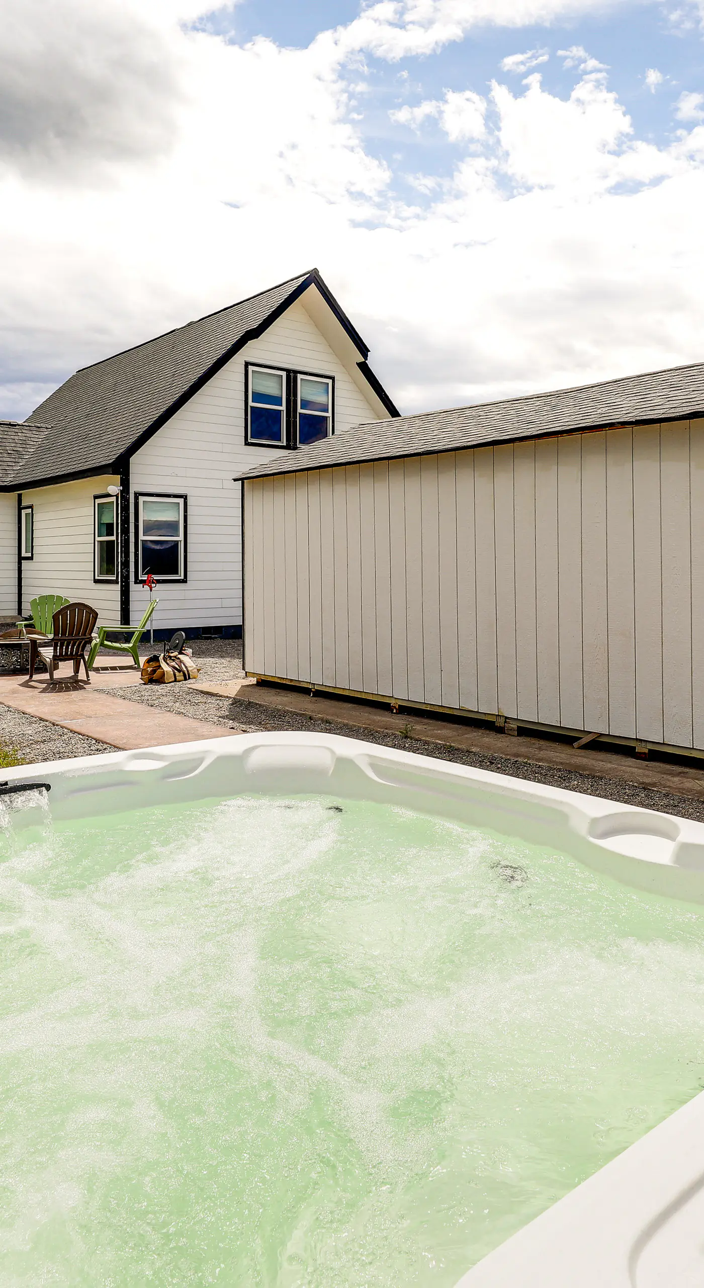 Kalispell Mountain Getaway w/ Hot Tub & Fire Pit!