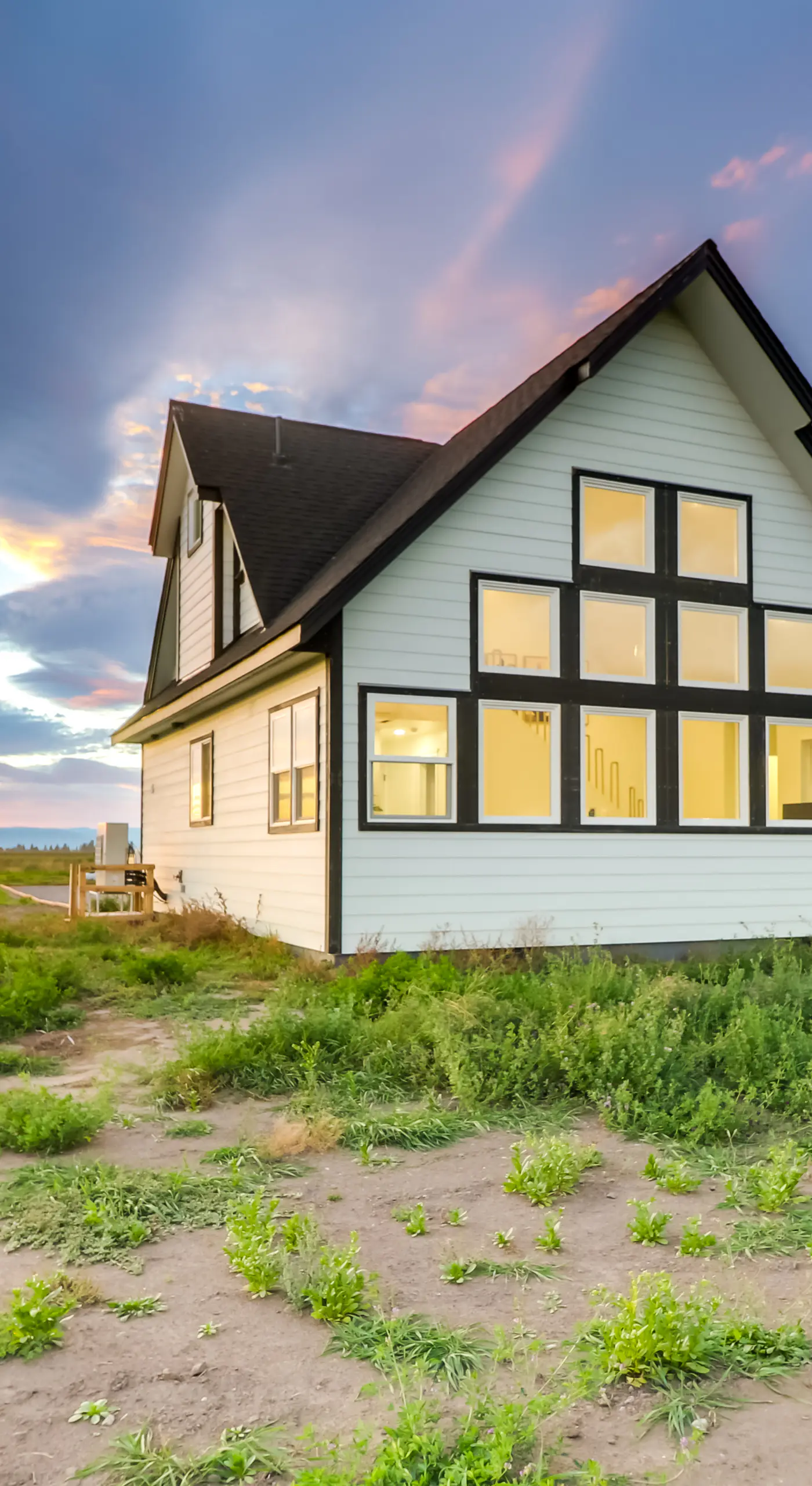 Kalispell Mountain Getaway w/ Hot Tub & Fire Pit!