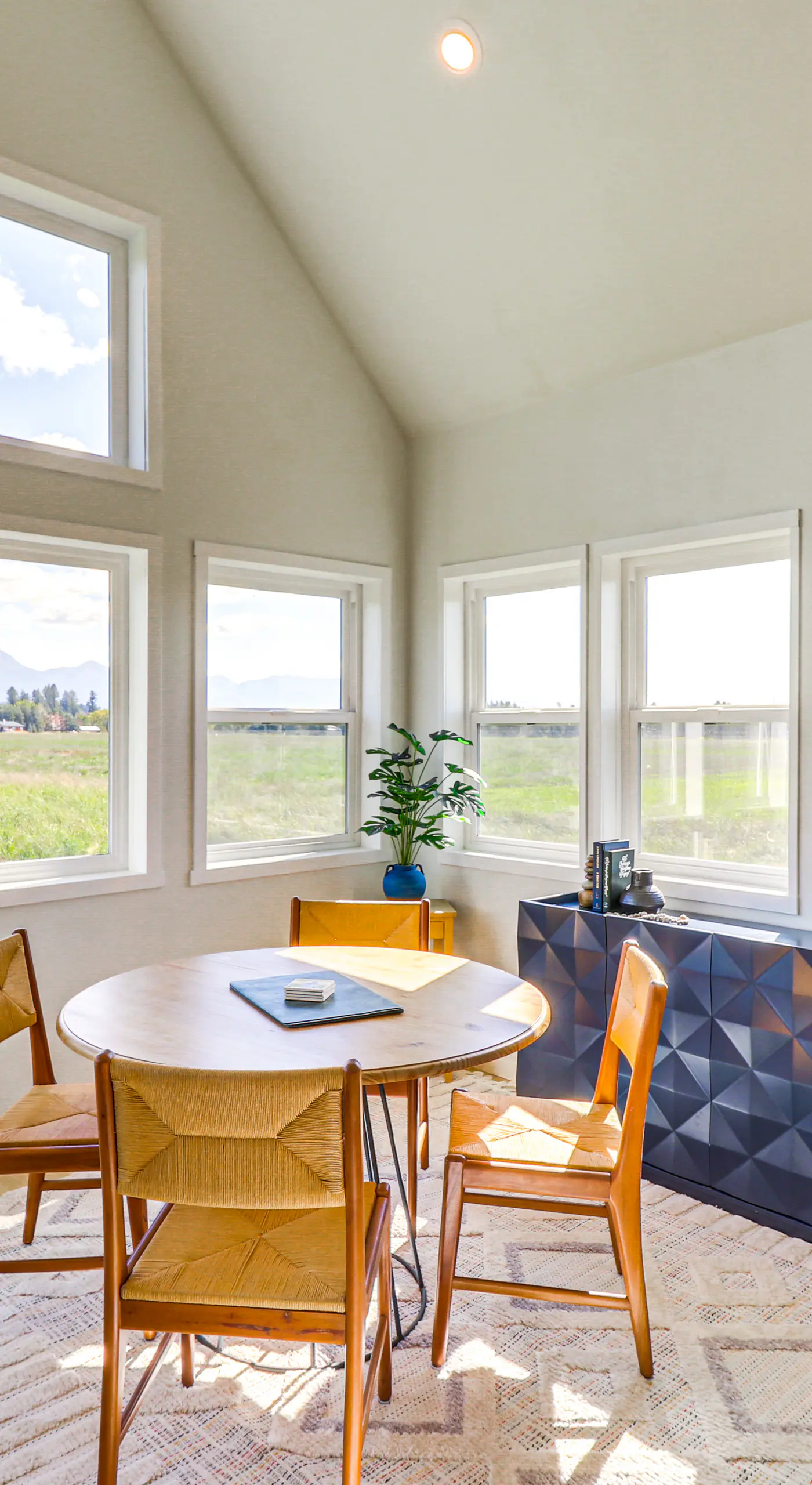 Kalispell Mountain Getaway w/ Hot Tub & Fire Pit!