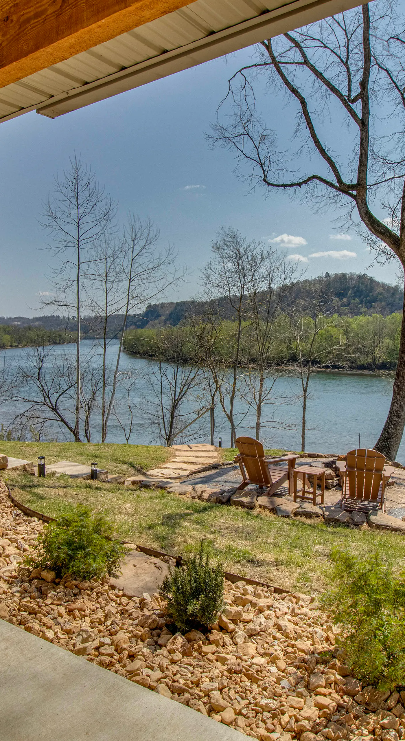 'CopperTop Cabin' Waterfront White River Retreat