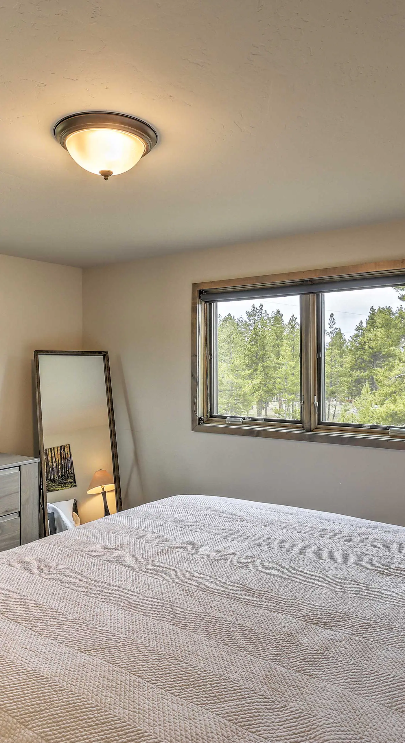 Updated Cabin w/ Hot Tub ~ 11 Mi to Winter Park!