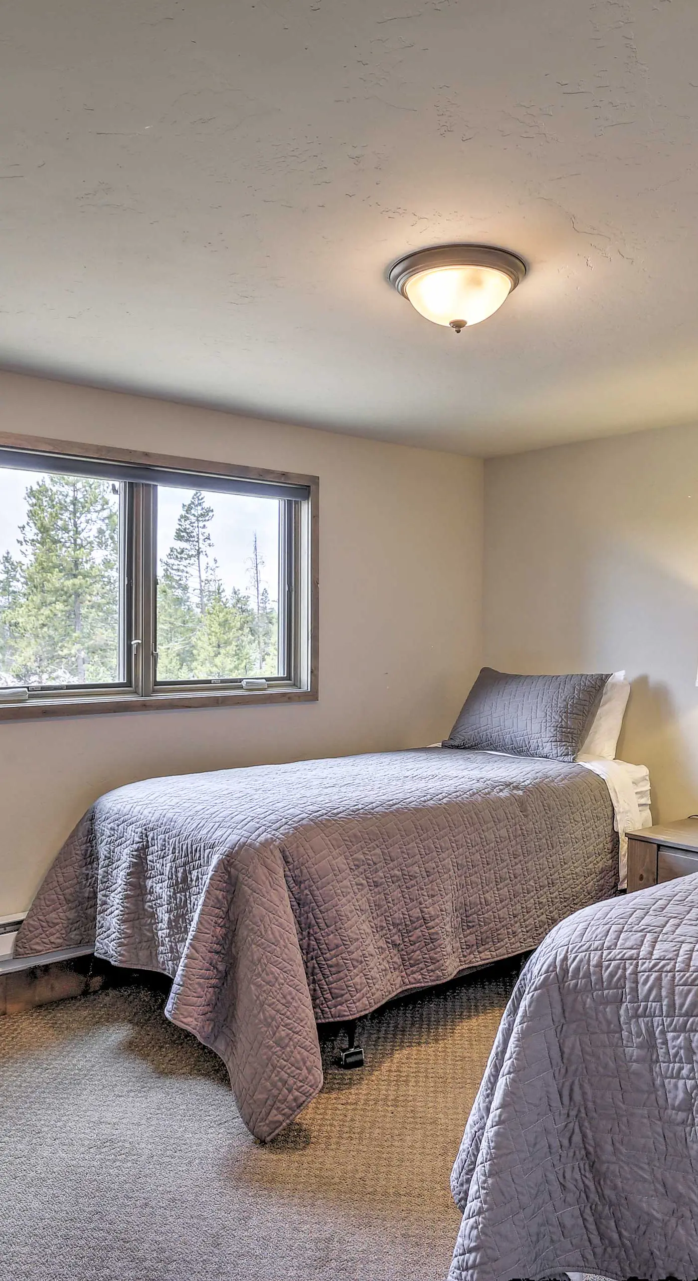 Updated Cabin w/ Hot Tub ~ 11 Mi to Winter Park!