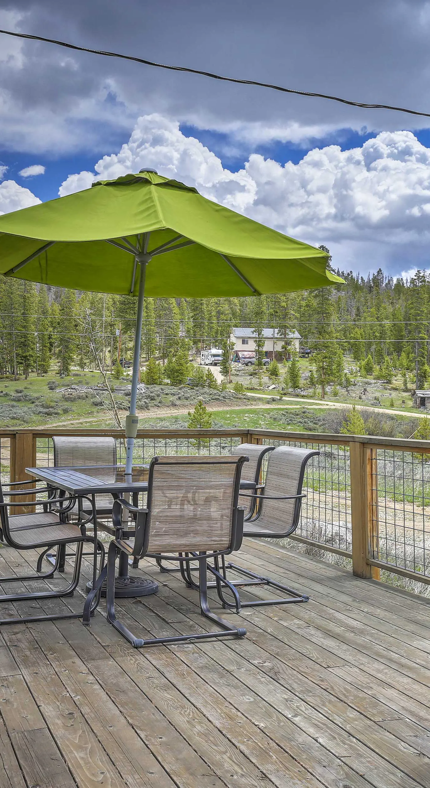 Updated Cabin w/ Hot Tub ~ 11 Mi to Winter Park!