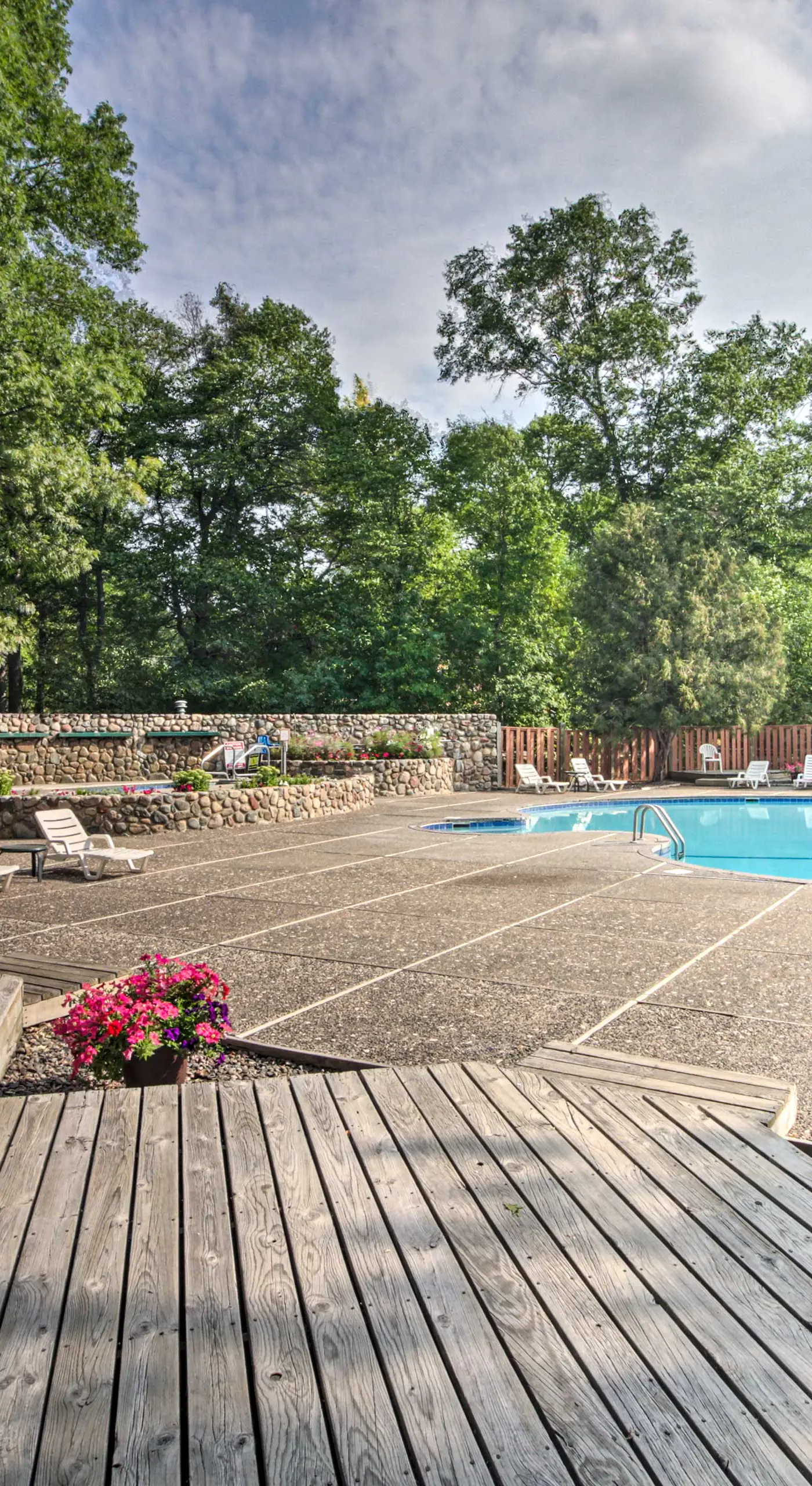 Nisswa Townhome w/ Boat Slip + Gull Lake Access!