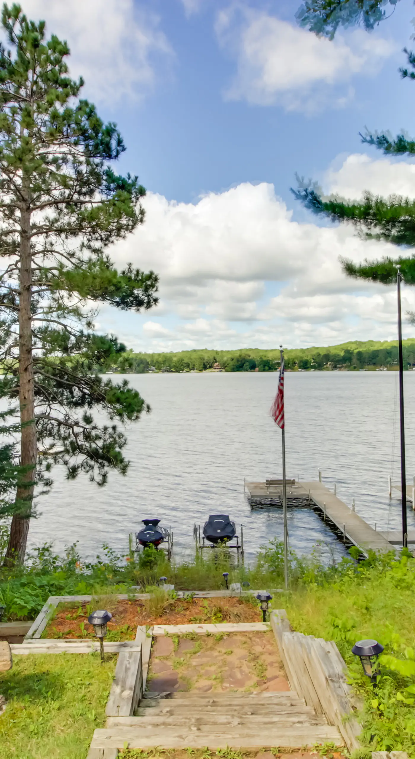 Sprawling Minnesota Home w/ On-Site Lake Access