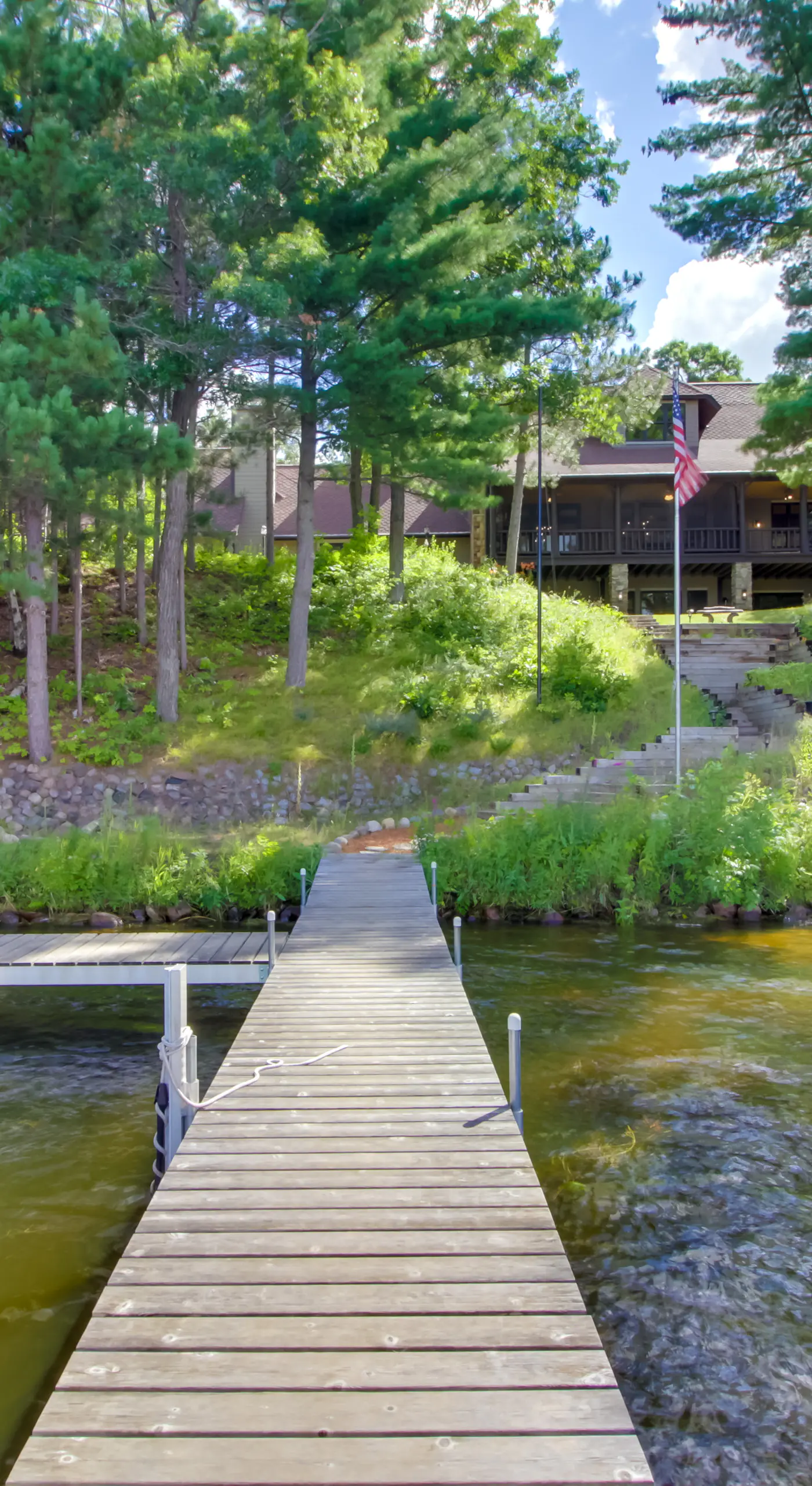 Sprawling Minnesota Home w/ On-Site Lake Access