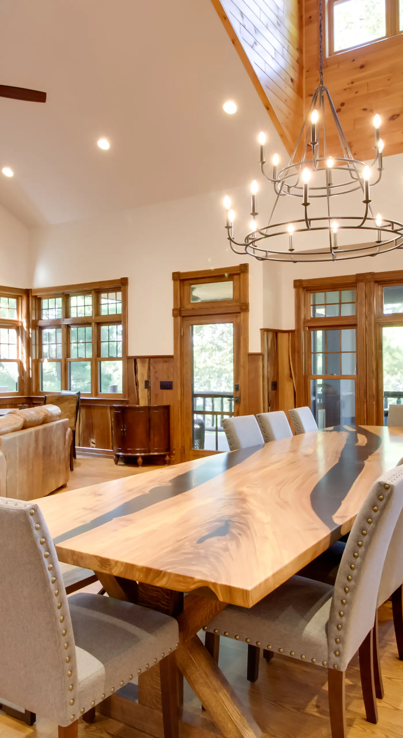 Sprawling Minnesota Home w/ On-Site Lake Access