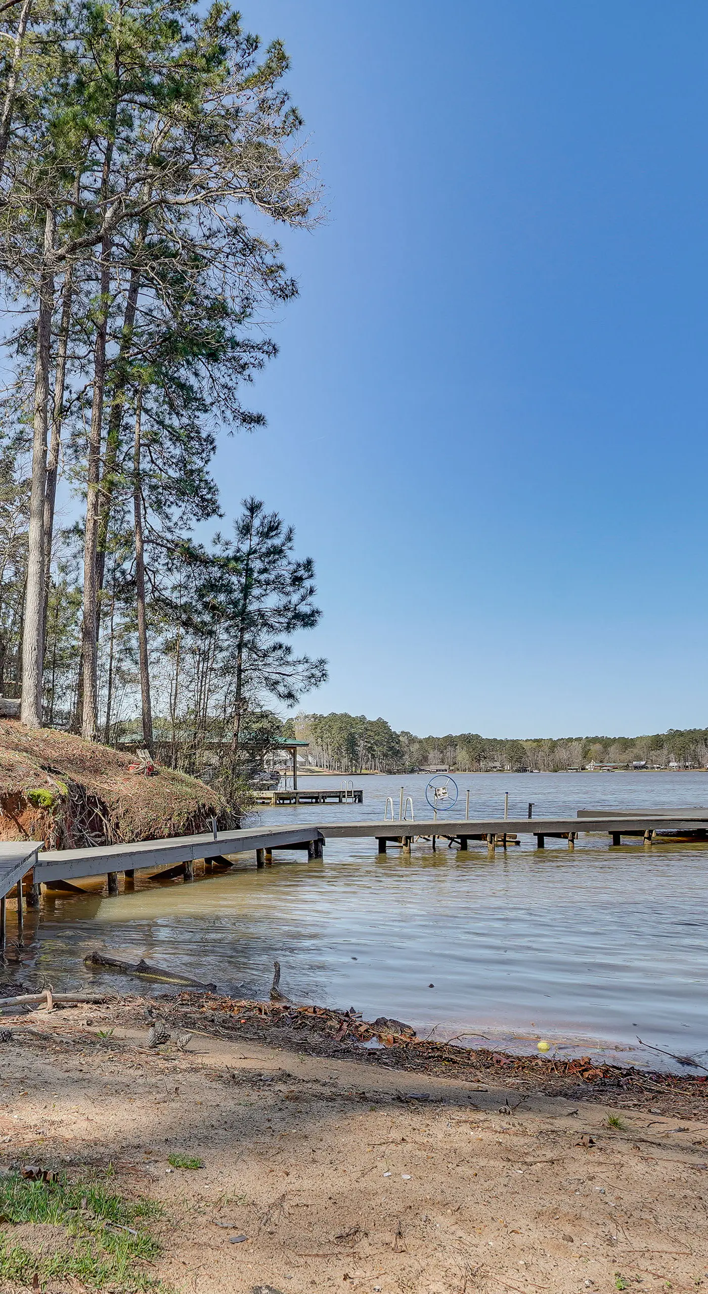 Private Beach & Dock! Cozy Lake Sinclair Cabin