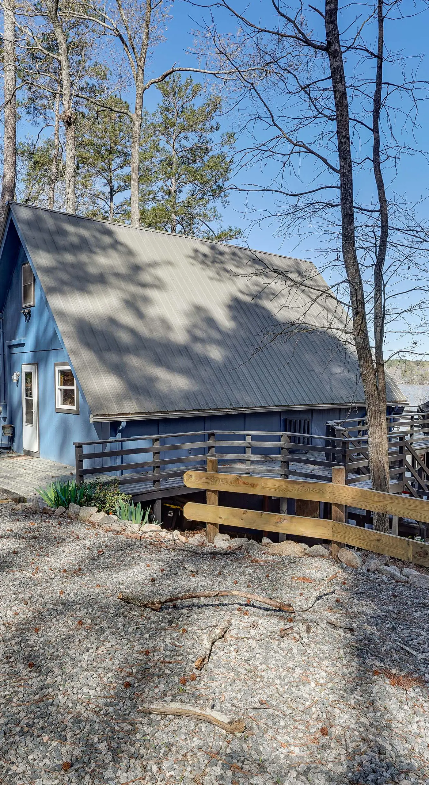 Private Beach & Dock! Cozy Lake Sinclair Cabin