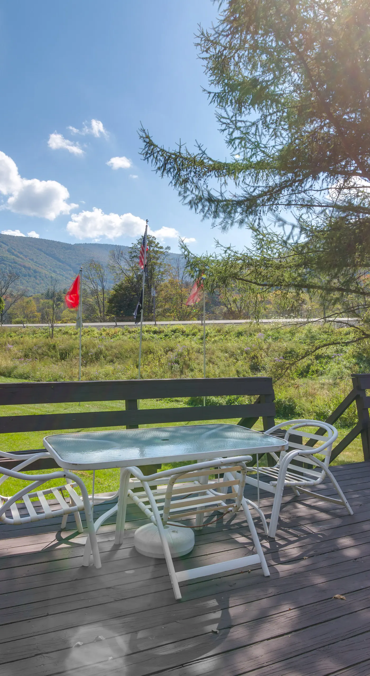 Hunter Hideaway w/ Yard & Deck: 3 Mi to Ski Slopes