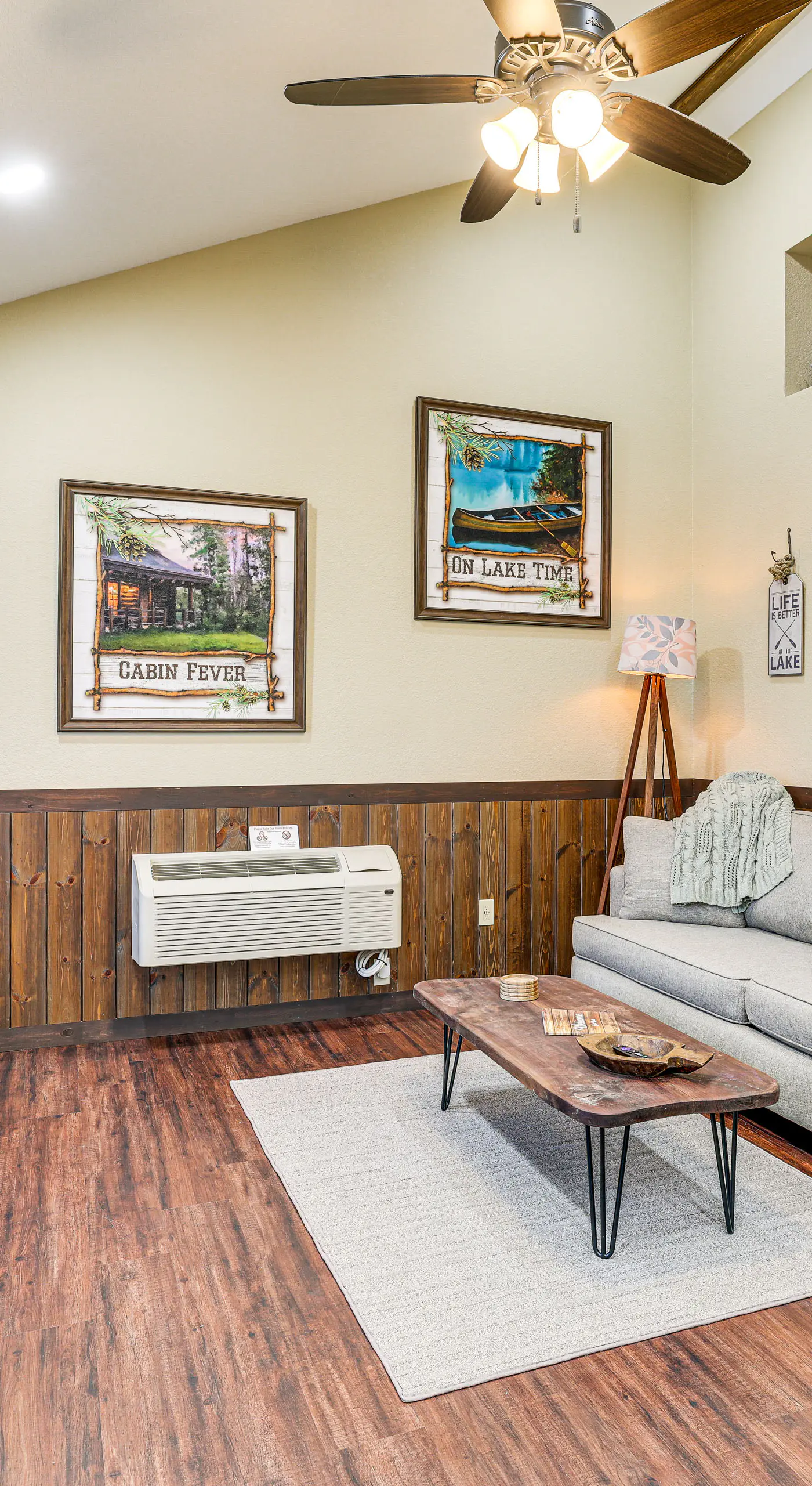 Stunning Views! Table Rock Lake Cabin Near Marina