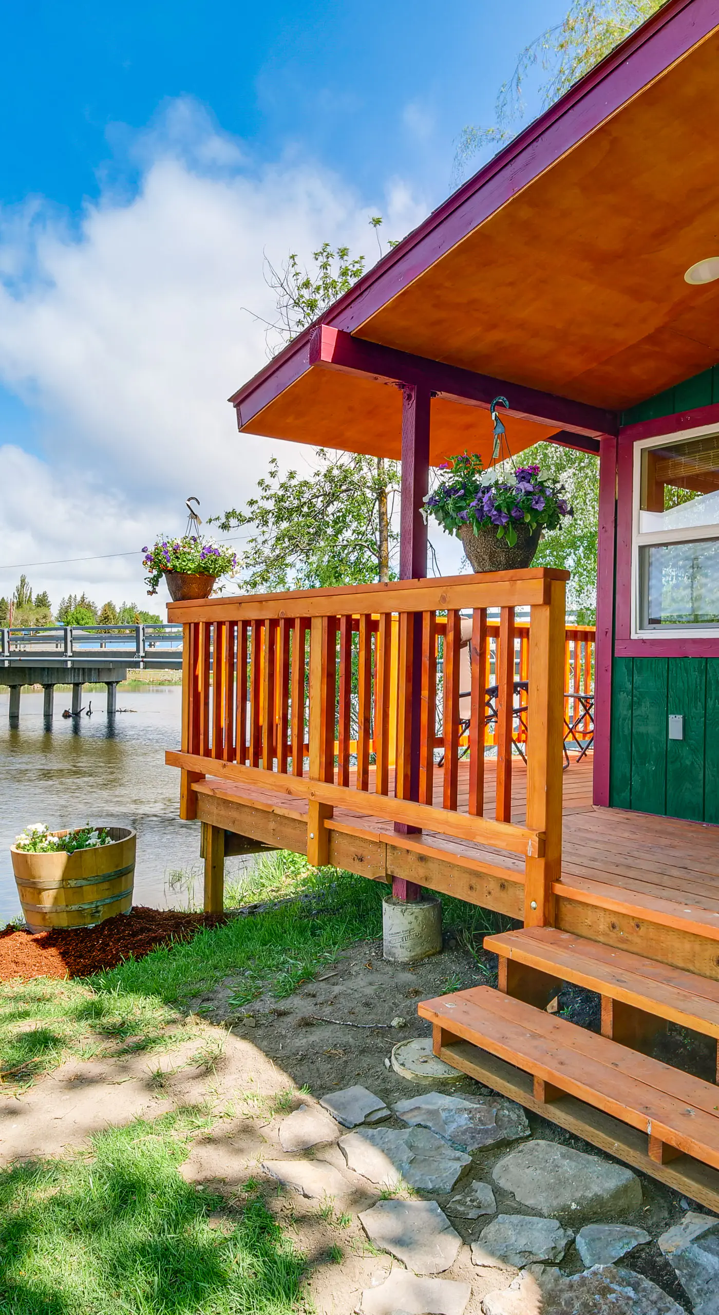 Fish & Hike: Peaceful Cabin on Williamson River