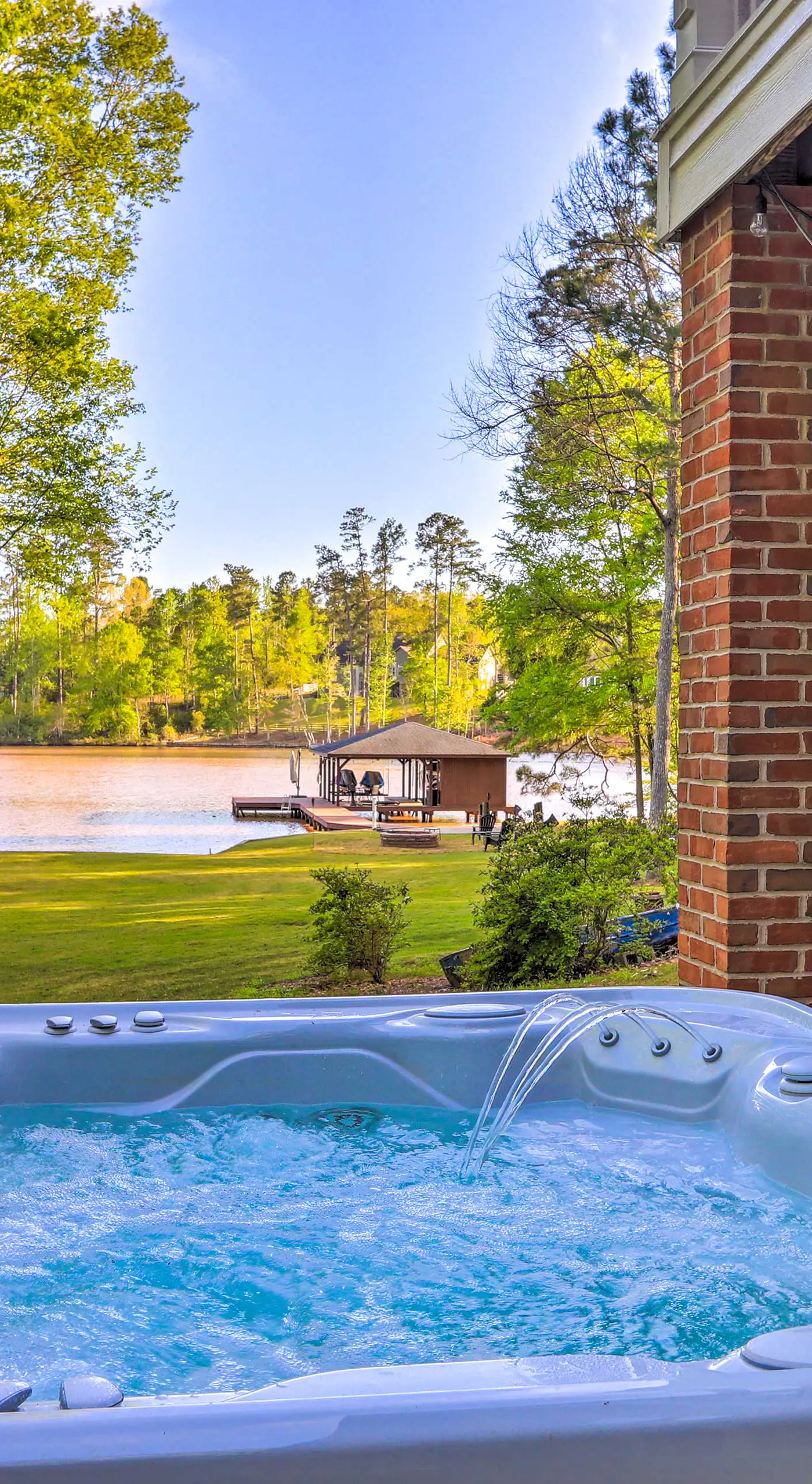 Fire Pit & Dock: Waterfront Lake Sinclair Getaway!