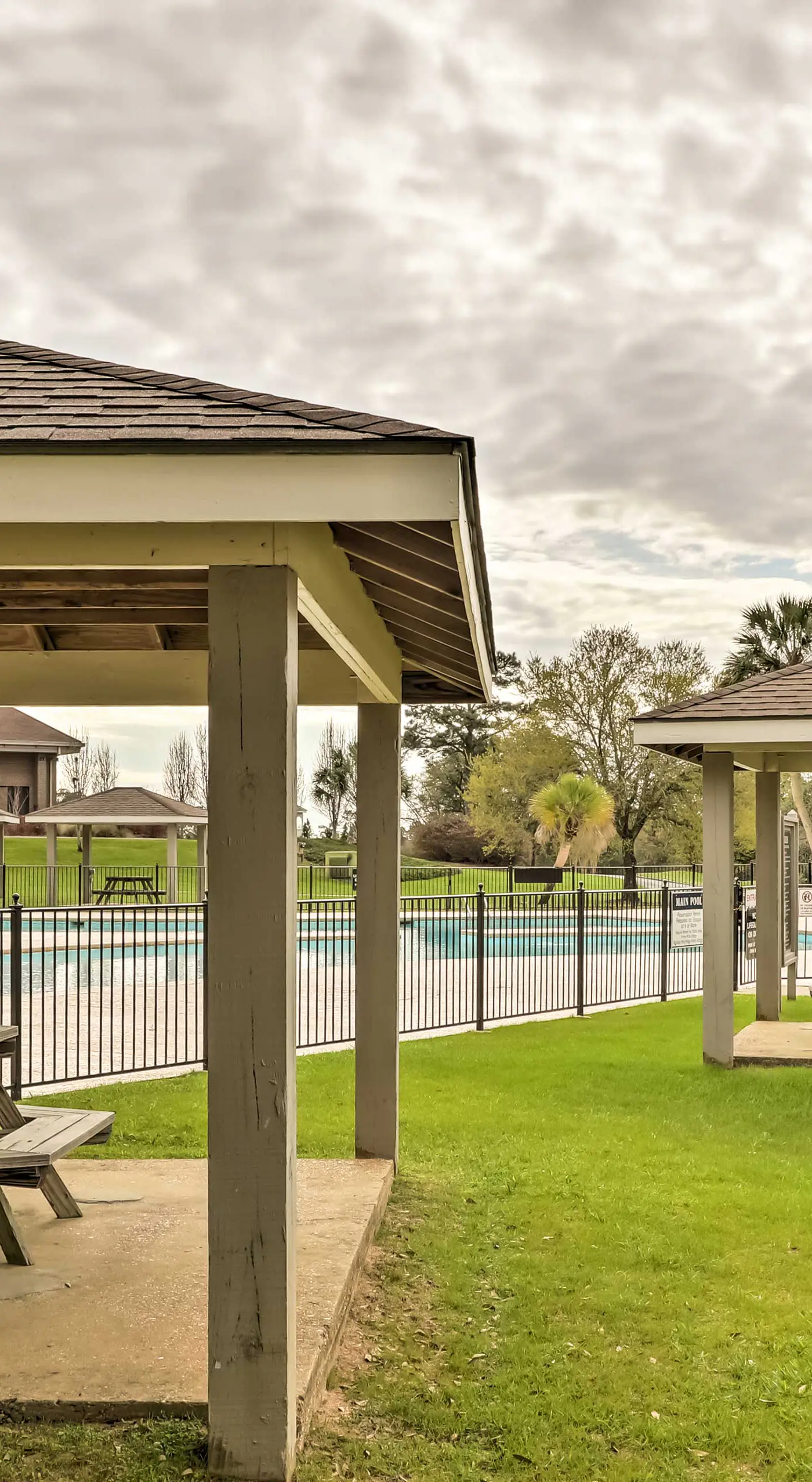 Diamondhead Condo - Marina, Pool Access & Golfing!