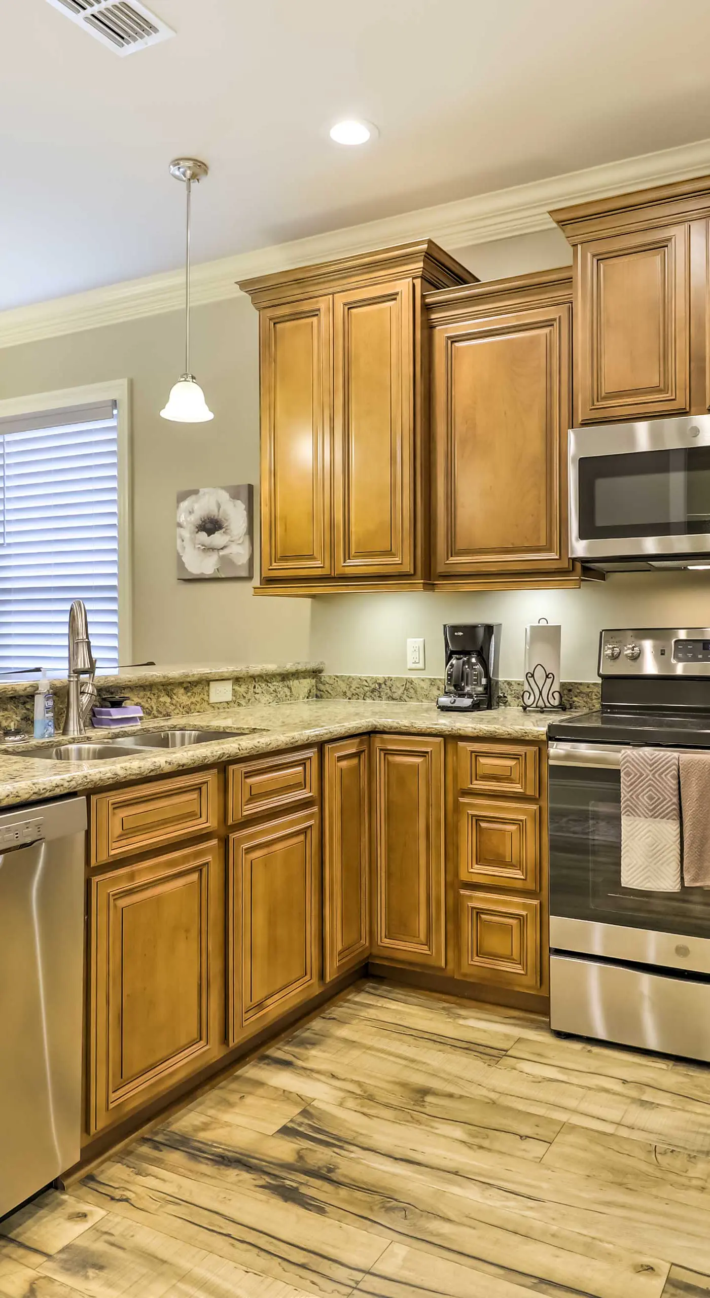 Diamondhead Condo - Marina, Pool Access & Golfing!