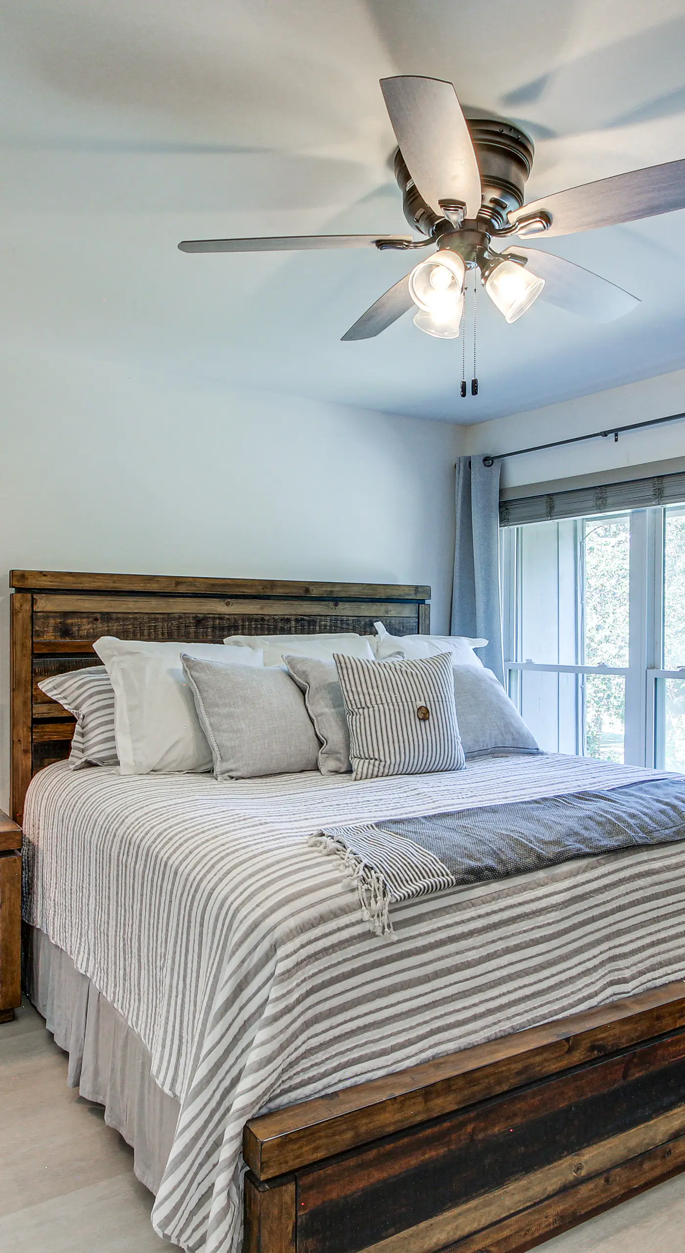 Inviting Home w/ Golf Course View in Diamondhead!