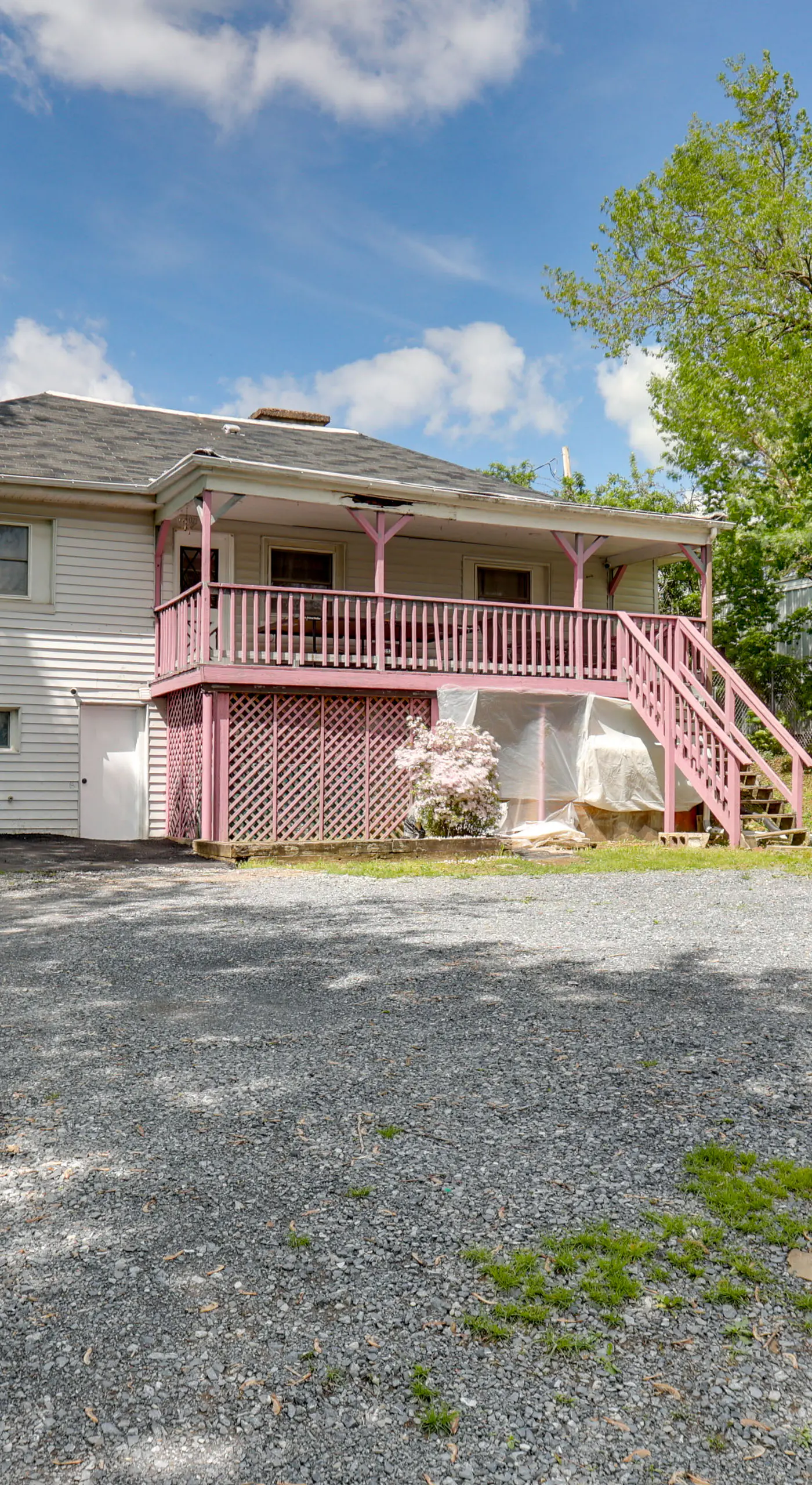 9 Mi to Midtown: Convenient Harrisburg Apt