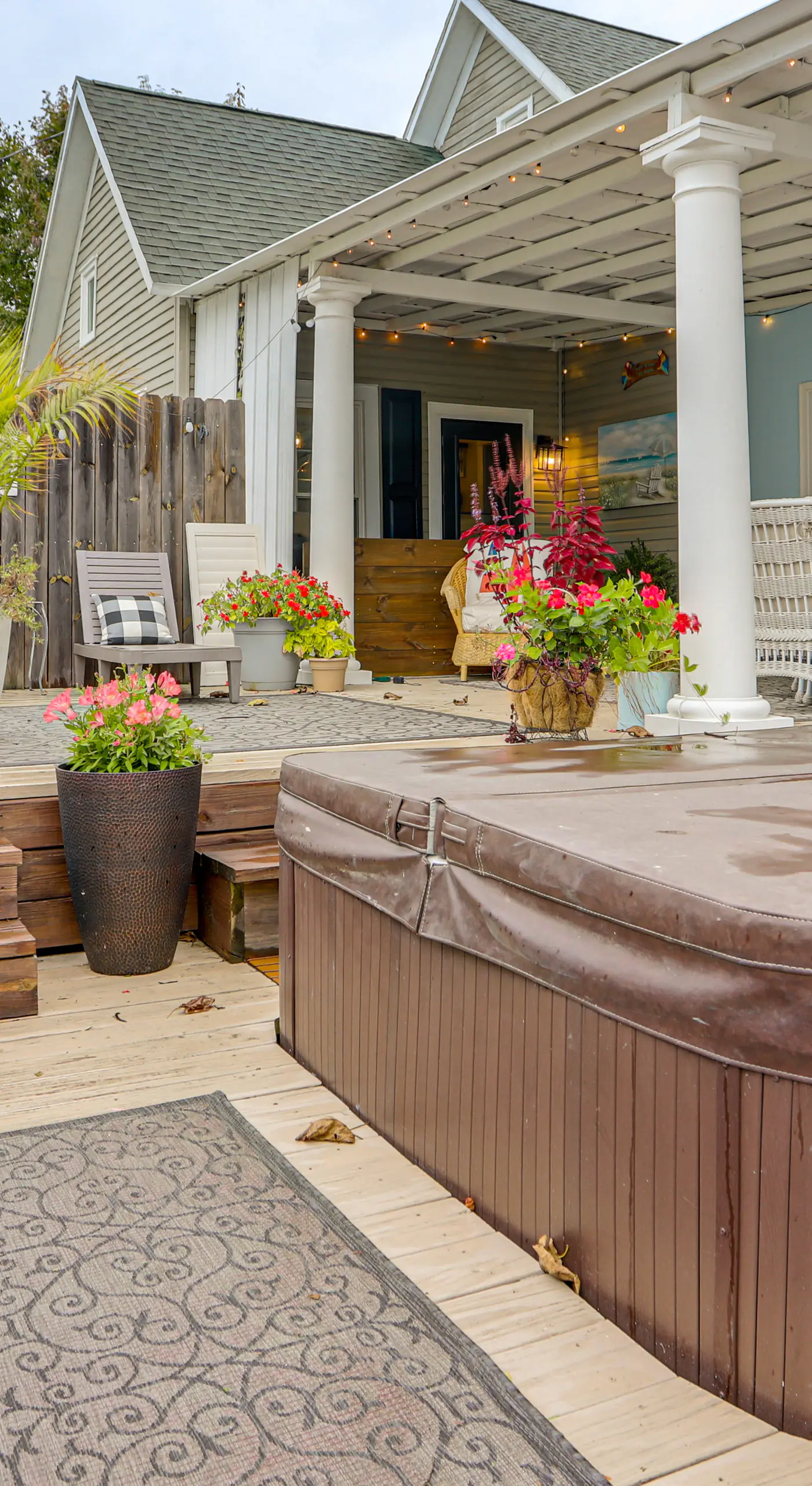2 Mi to Dtwn: Charming Sandusky Getaway w/ Hot Tub