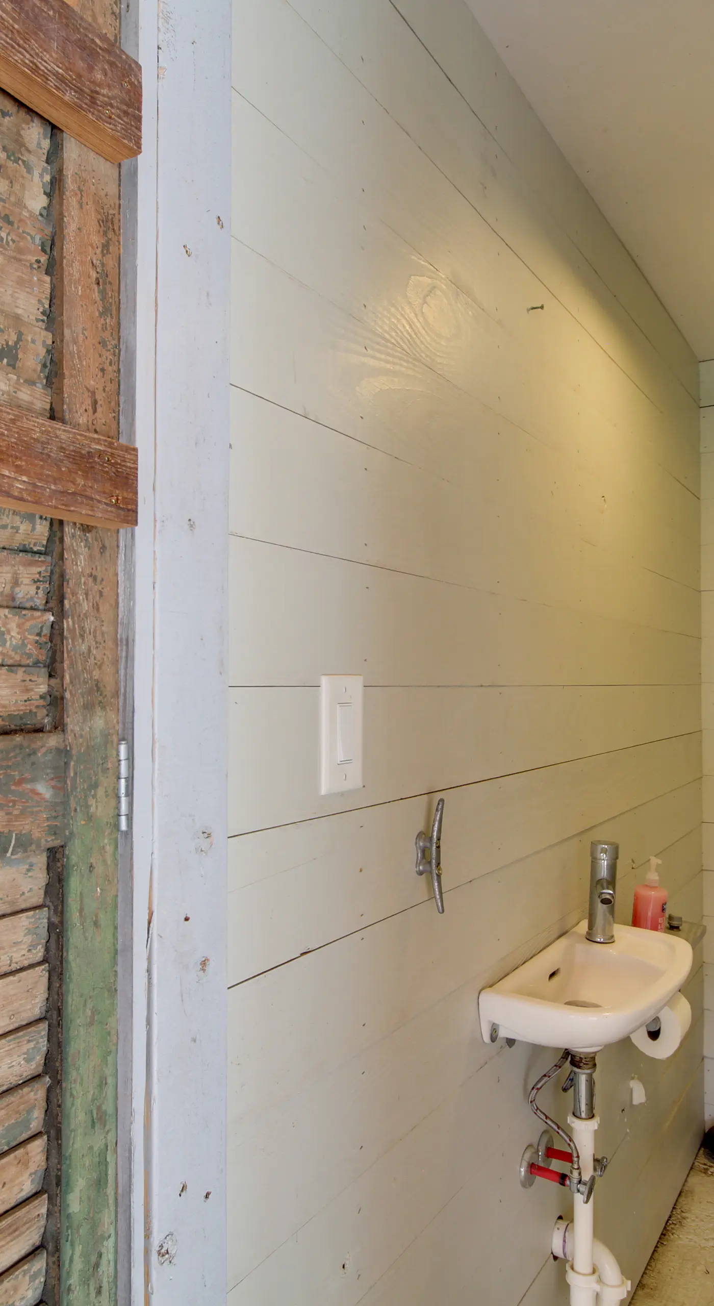 Sunny Waveland Home Rental w/ Pool: Walk to Beach!