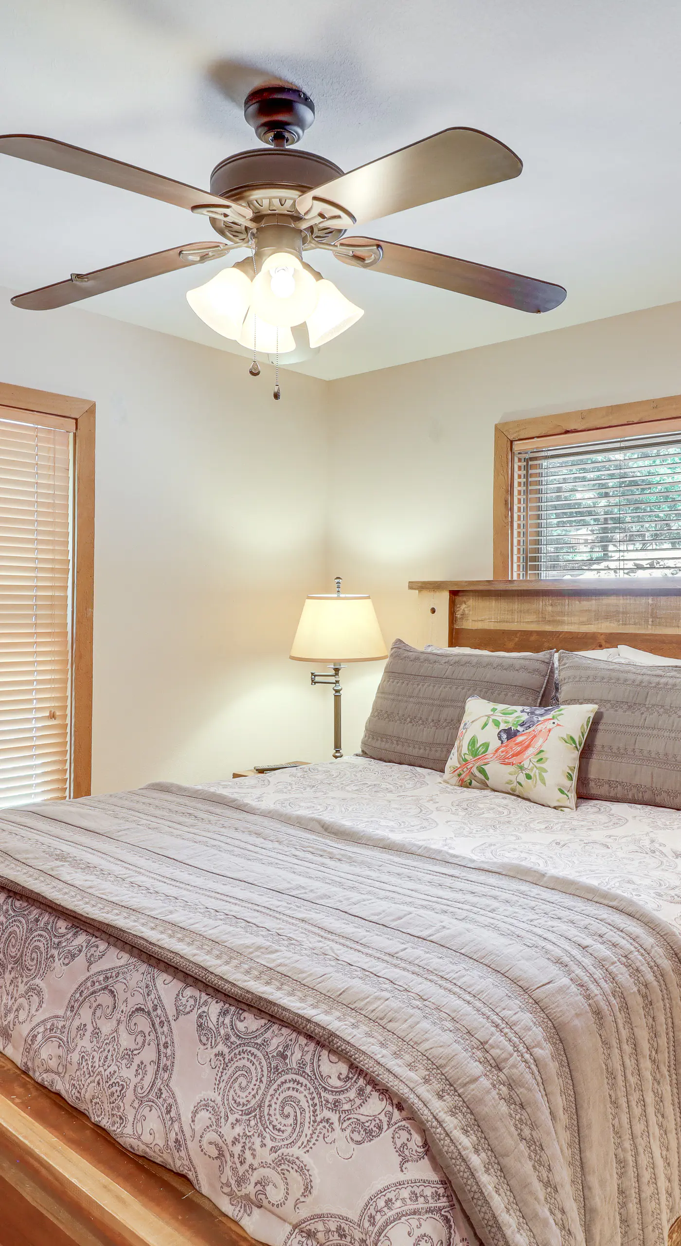 Peaceful Greers Ferry Cabin w/ Deck & Lake View!
