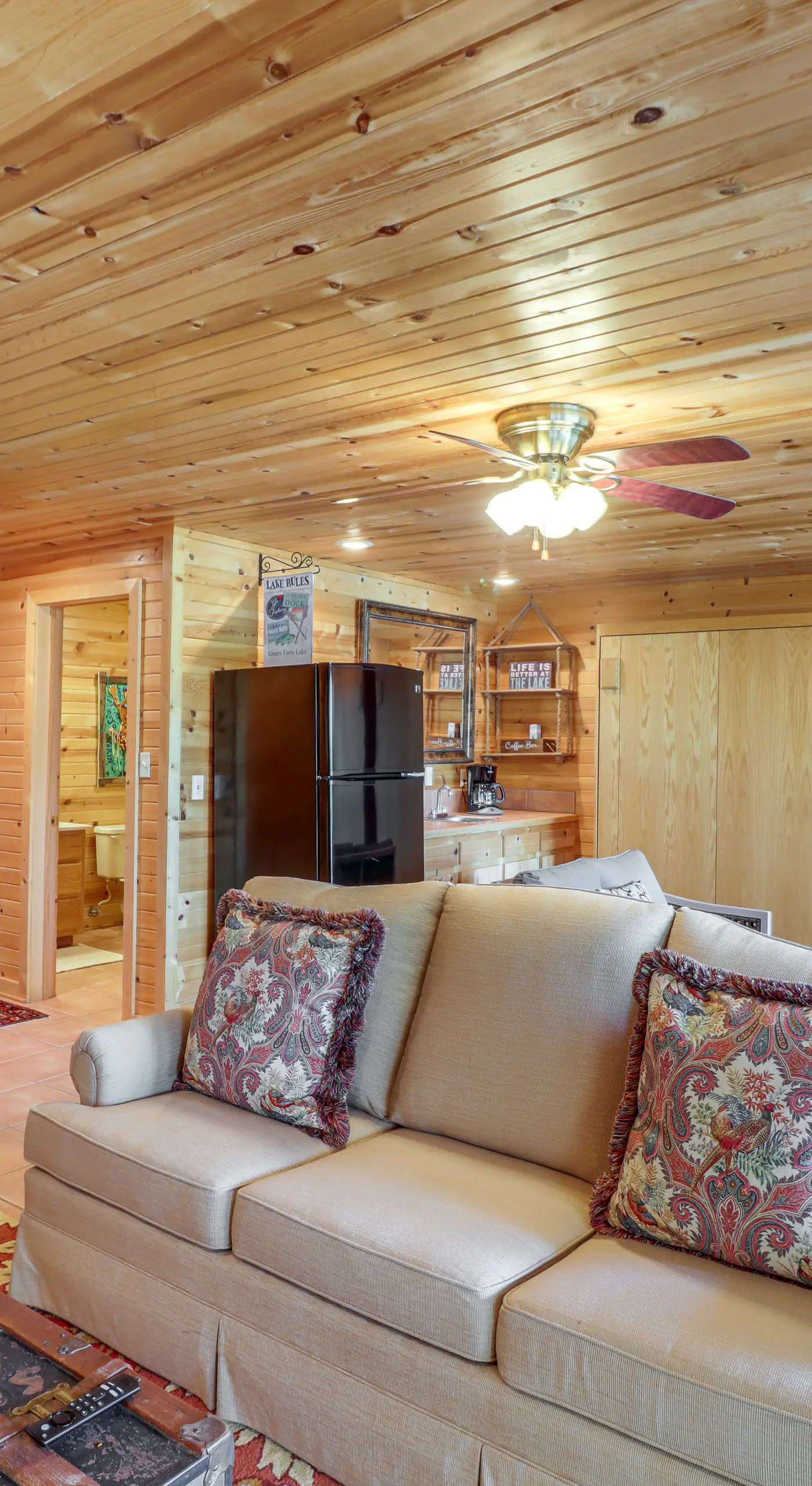 Peaceful Greers Ferry Cabin w/ Deck & Lake View!