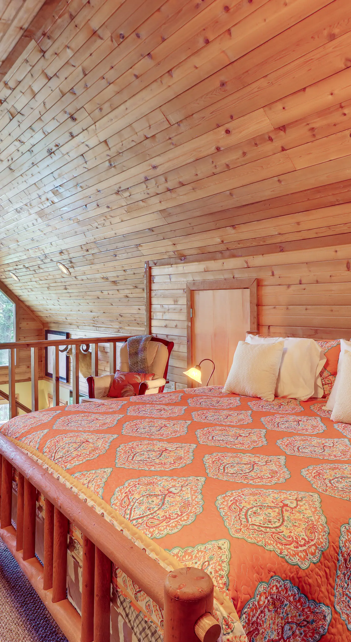 Peaceful Greers Ferry Cabin w/ Deck & Lake View!