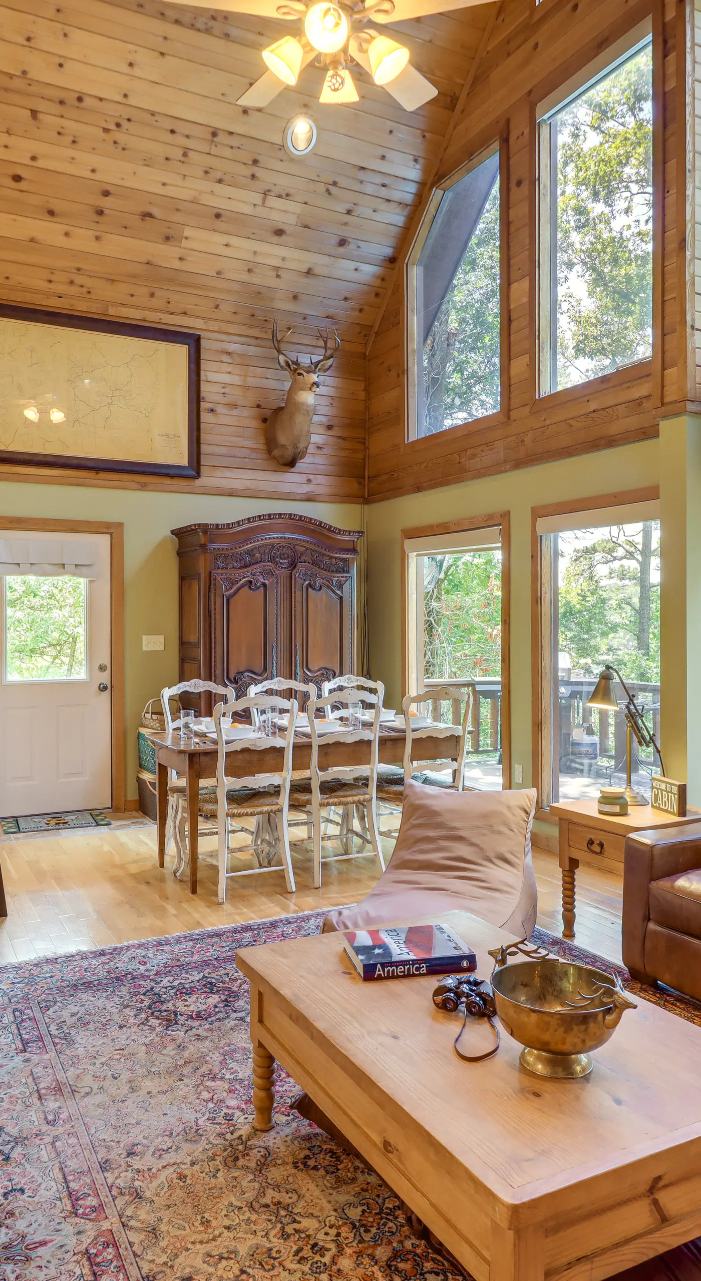 Peaceful Greers Ferry Cabin w/ Deck & Lake View!