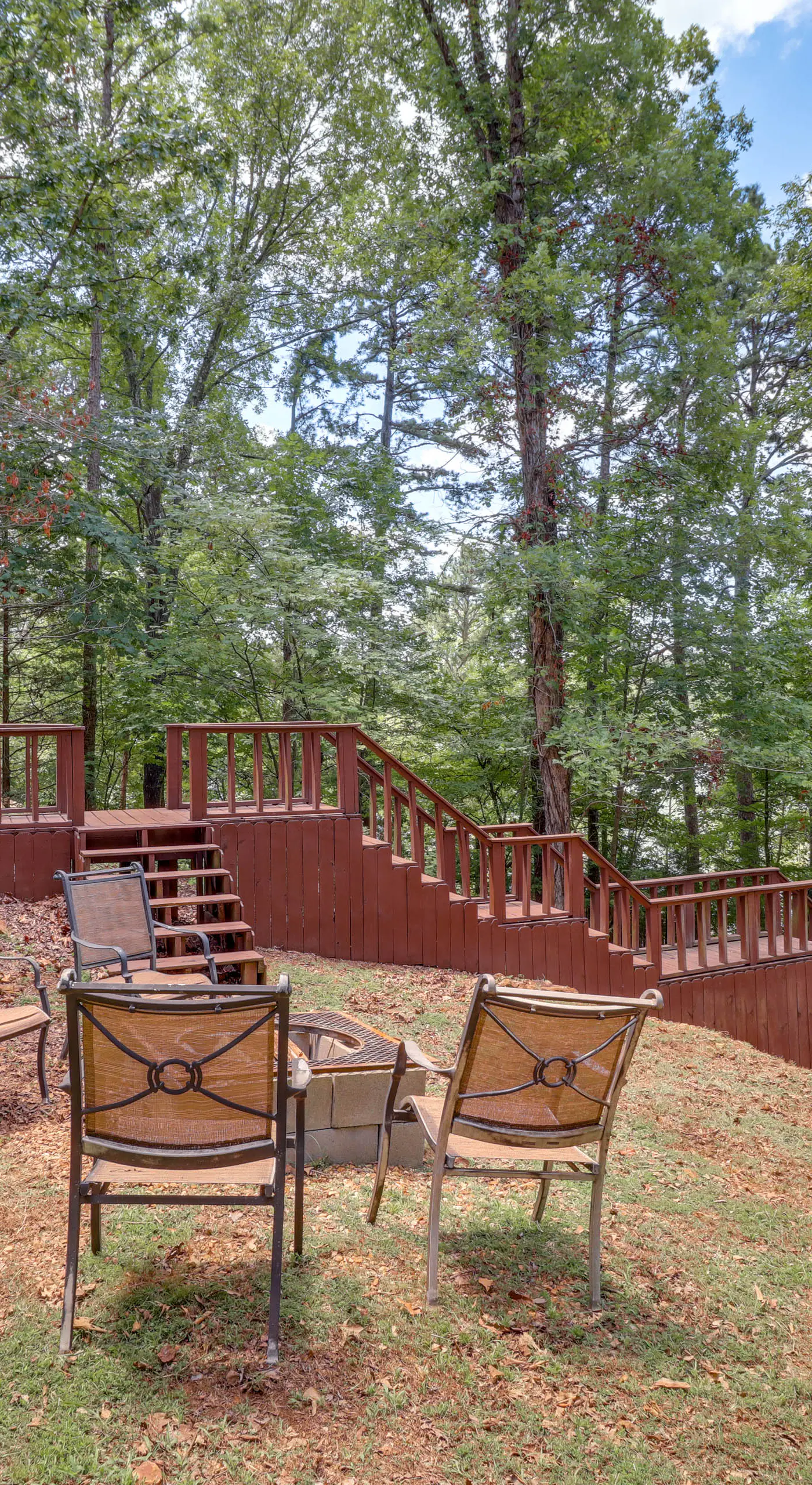 Peaceful Greers Ferry Cabin w/ Deck & Lake View!