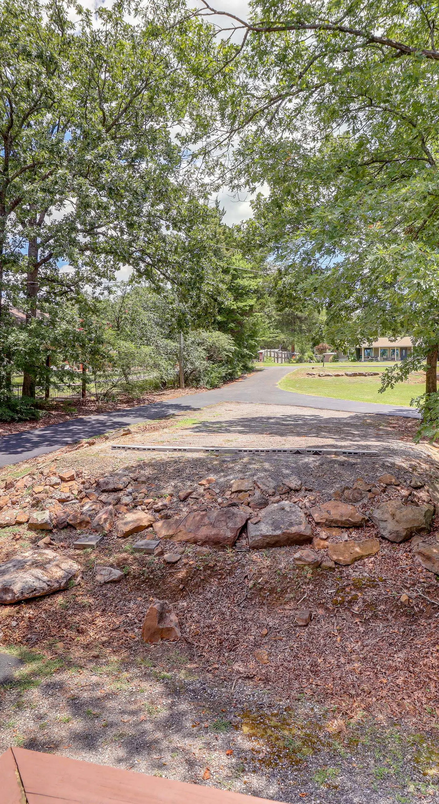 Peaceful Greers Ferry Cabin w/ Deck & Lake View!
