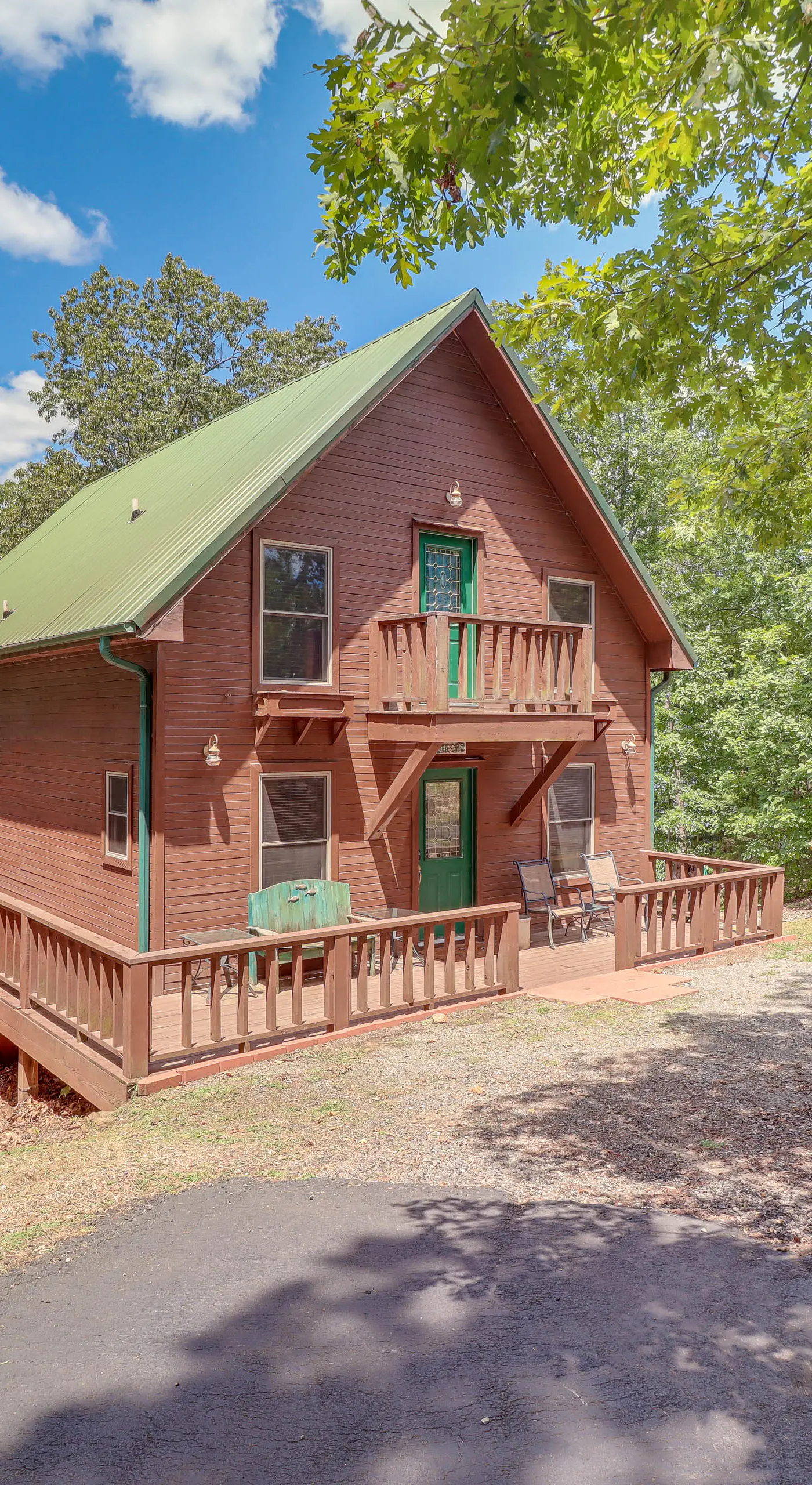Peaceful Greers Ferry Cabin w/ Deck & Lake View!