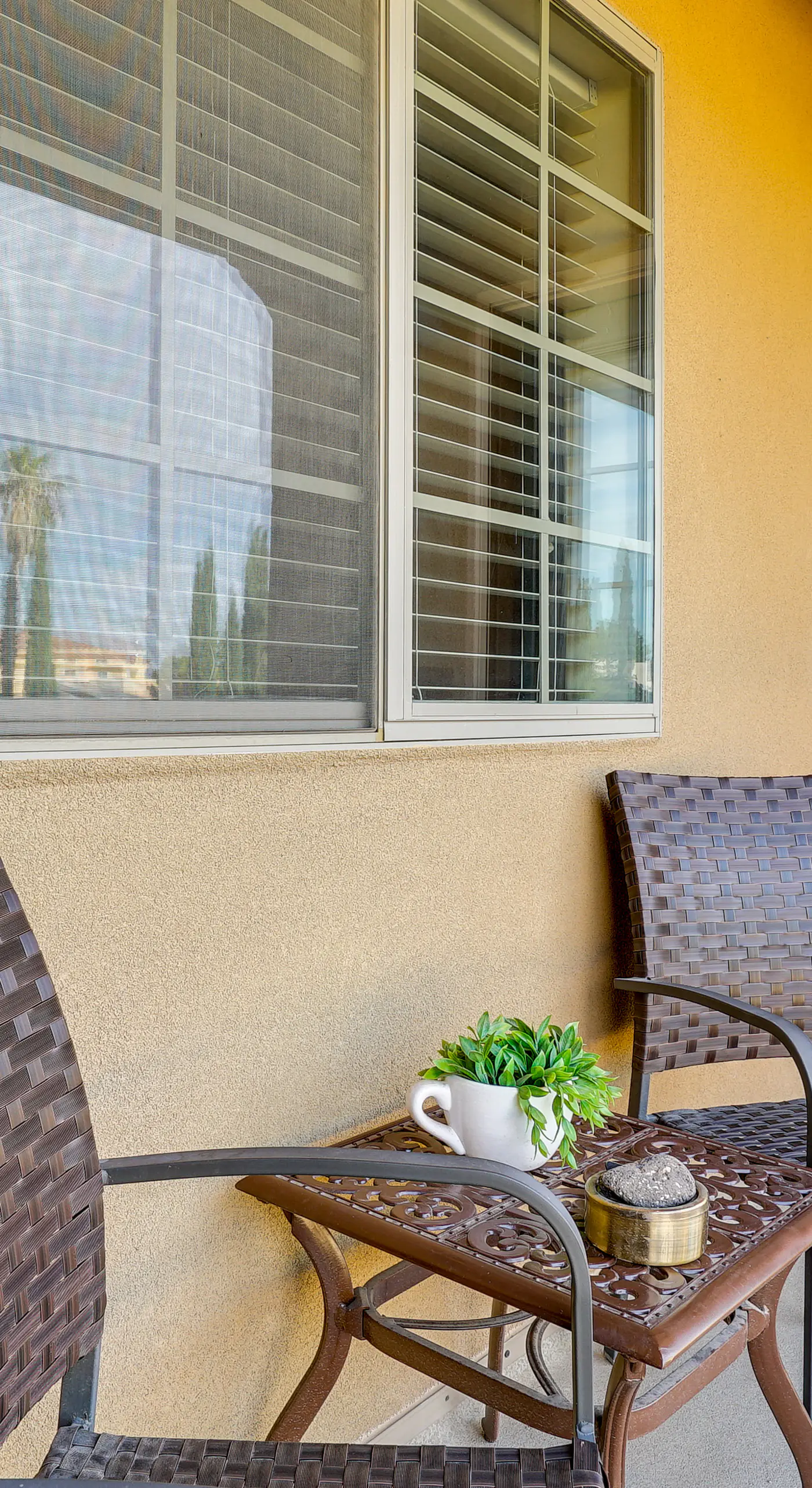 Inviting Las Cruces Condo < 1 Mi to Mesilla Plaza!