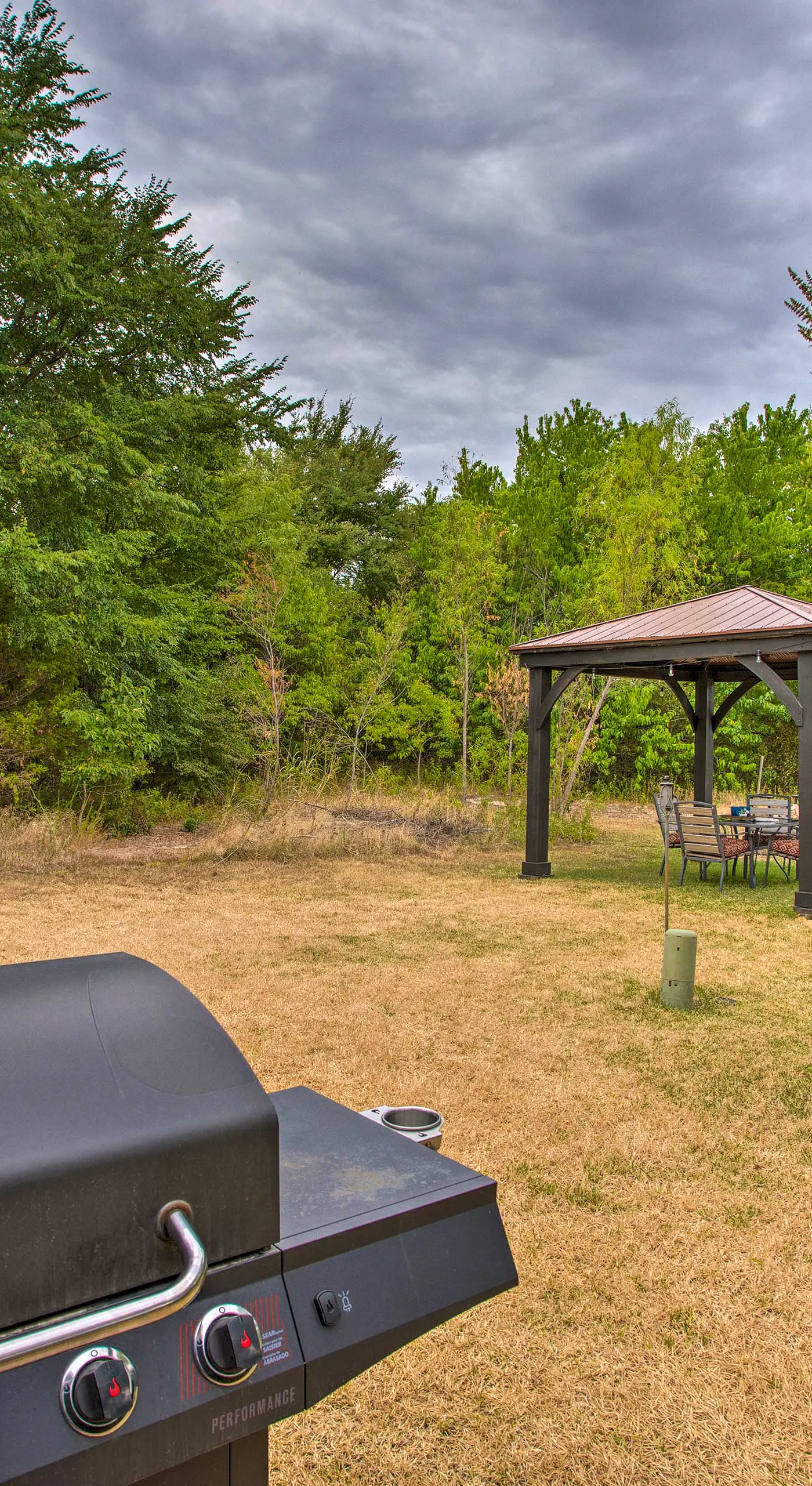 Pottsboro Home w/ Fire Pit  < 1 Mi to Lake Texoma!