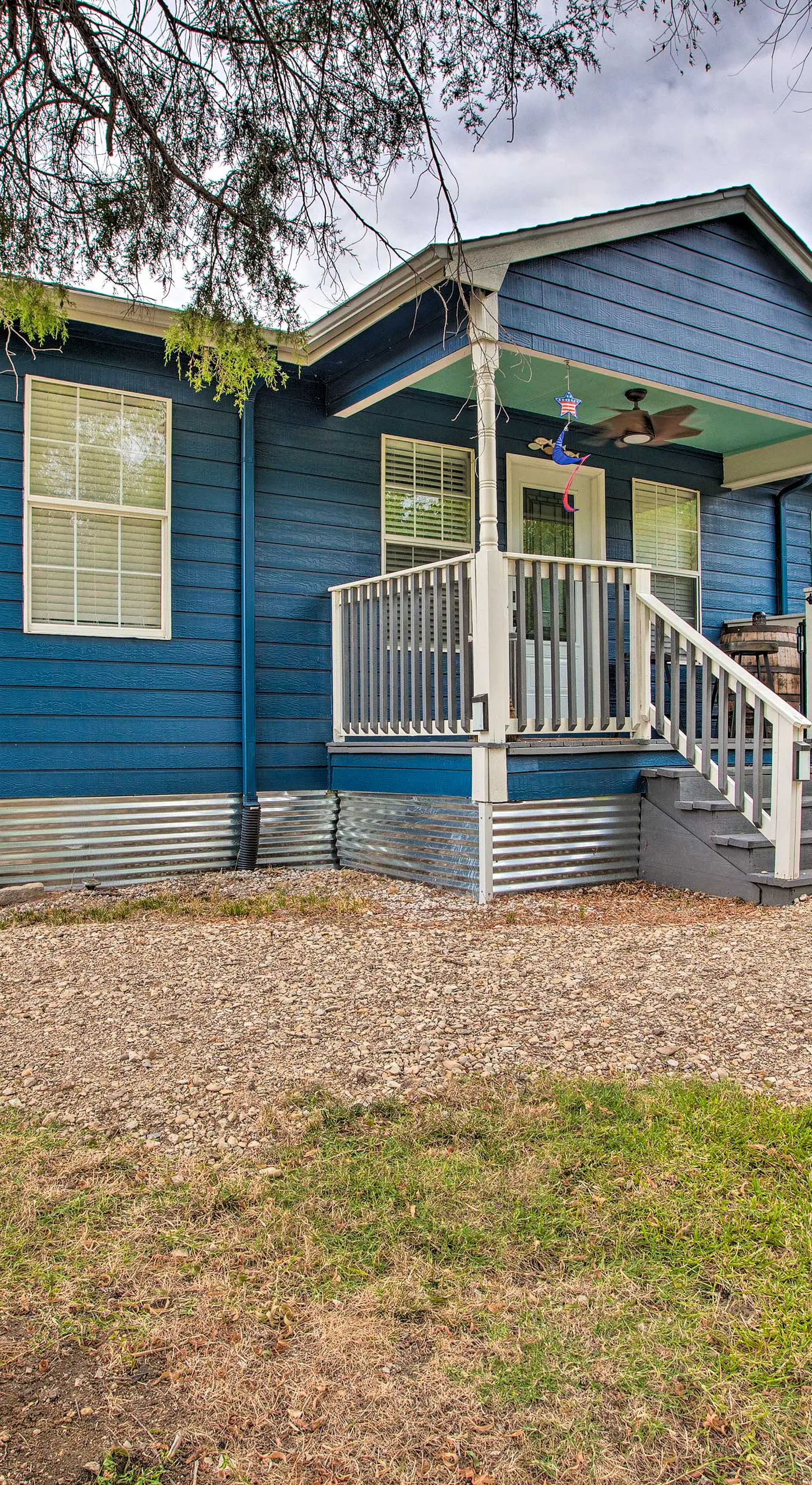 Pottsboro Home w/ Fire Pit  < 1 Mi to Lake Texoma!