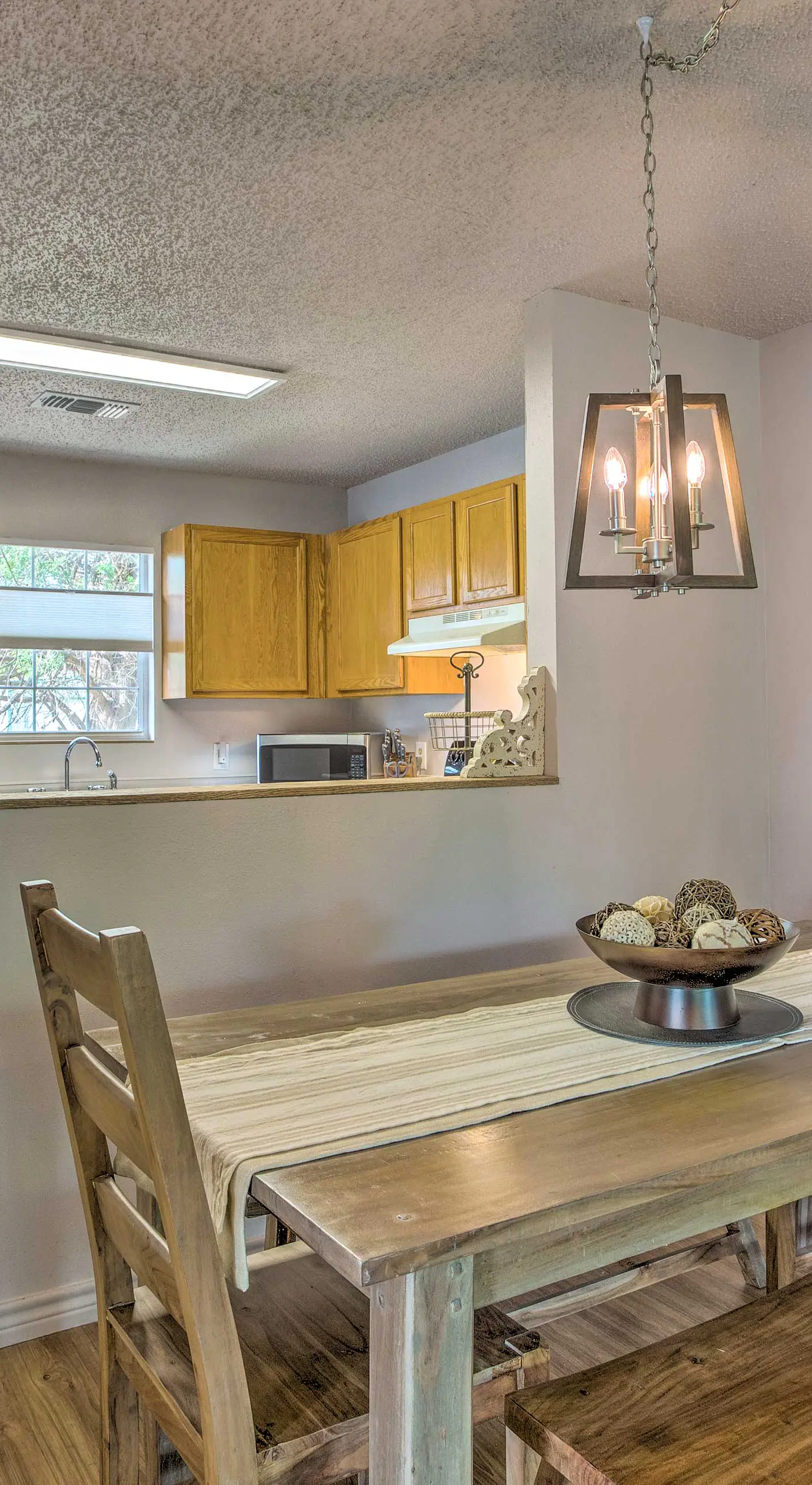 Pottsboro Home w/ Fire Pit  < 1 Mi to Lake Texoma!