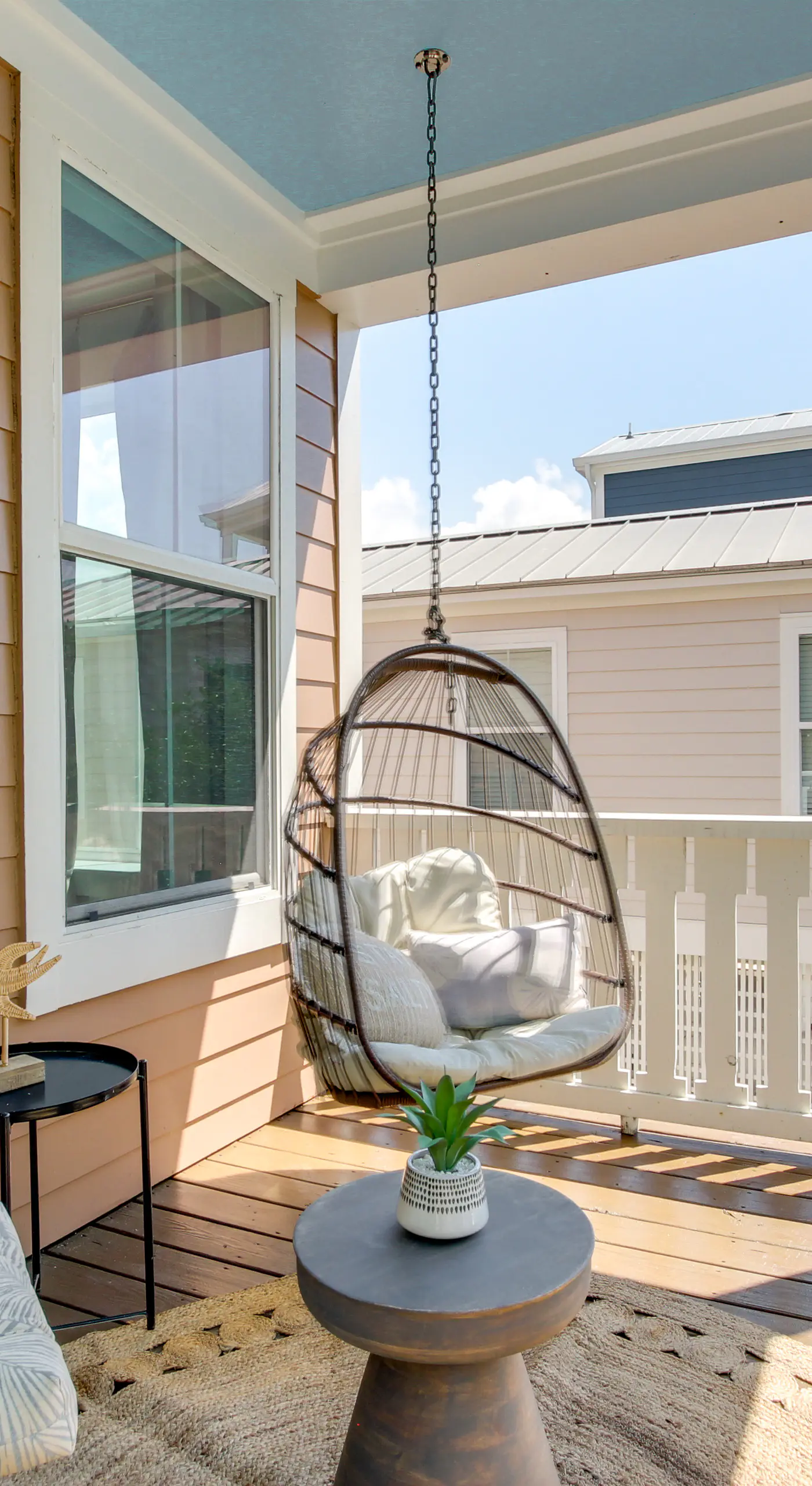 Walk to Beach: Cottage w/ Yard in Pass Christian!