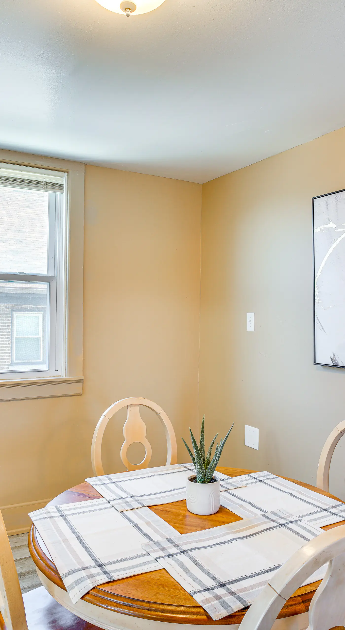 2 Mi to Dtwn: Studio Suite in Sheboygan